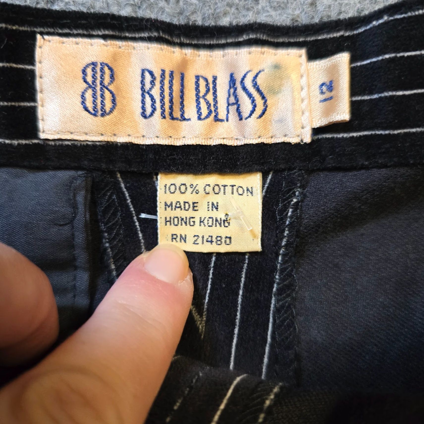 Bill Blass VINTAGE Bil Blass Pants Womens Size 12 Black Velour Striped Tapered Pleated 90s Womens Size 34" / US 12 / IT 48 - 4 Thumbnail