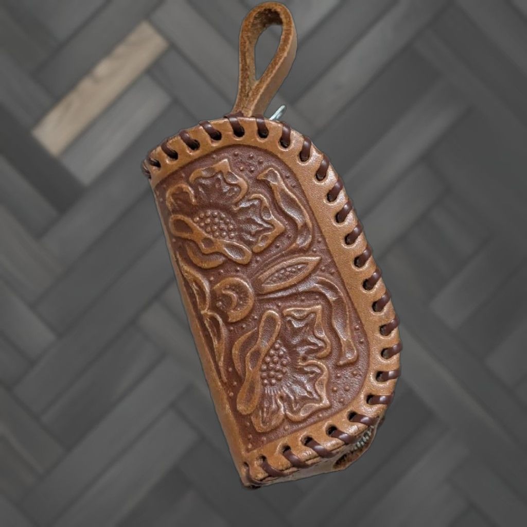 Vintage VINTAGE handcrafted leather 4" coin pouch TOOLED COWBOY WESTERN brown unisex Adults zip purse bag Size ONE SIZE - 1 Thumbnail