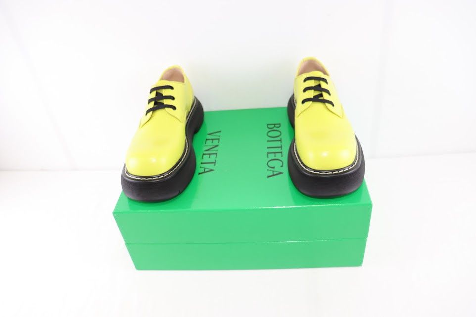 Bottega Veneta o1rshd1 Q:2 / Gloss Vinyl Swell Lace Up Boots in Kiwi/Black Size US 9 / EU 42 - 17 Thumbnail