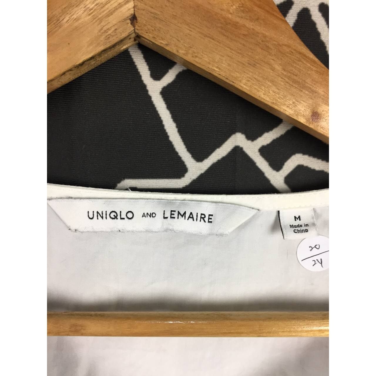 Christophe Lemaire × Lemaire × Uniqlo Uniqlo and Lemaire Sheersucker Short Sleeve T-Blouse Size M / US 6-8 / IT 42-44 - 18 Thumbnail