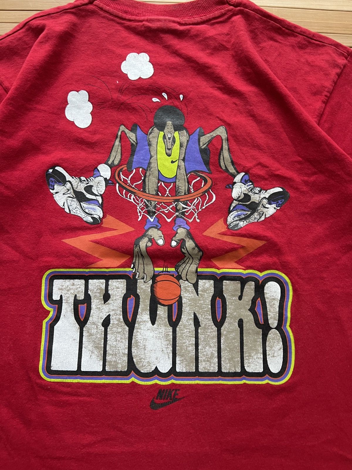 Nike 90s Nike Keep Em Dunking Tshirt Size US S / EU 44-46 / 1 - 4 Thumbnail