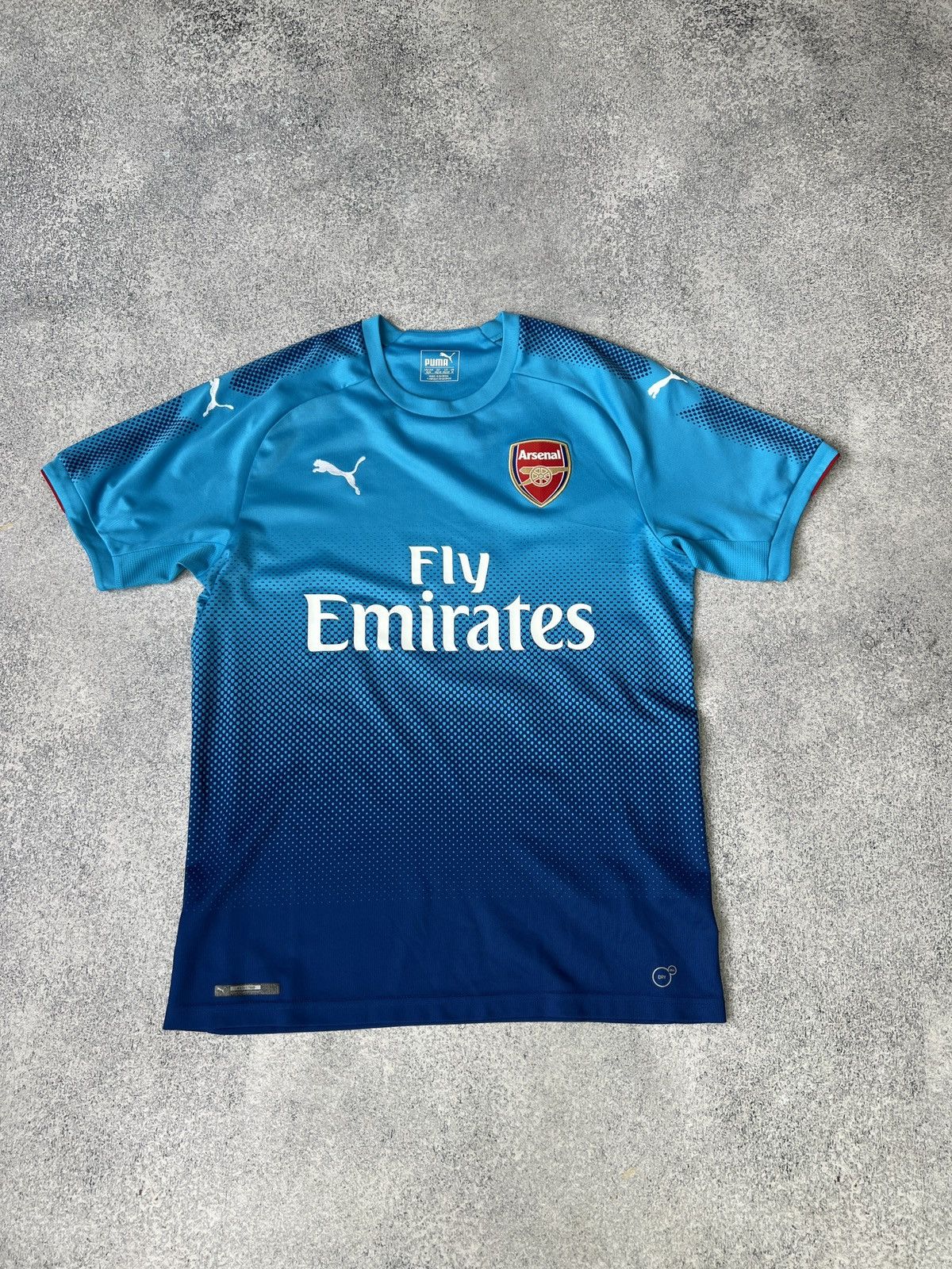 Vintage Arsenal 2017/18 Away Shirt Player Issue Shirt Size US M / EU 48-50 / 2 - 4 Thumbnail