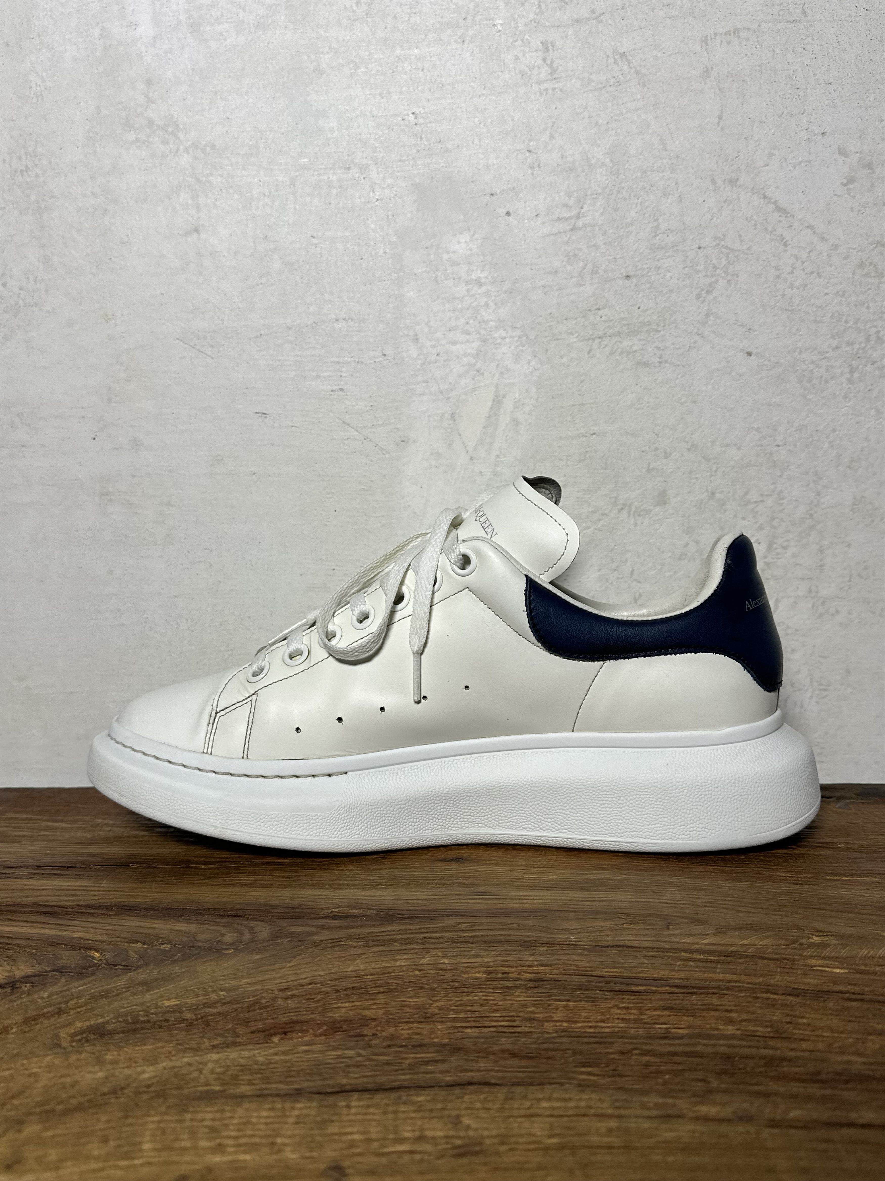 Alexander McQueen Alexander Mcqueen Oversized Sneaker White Size US 11 / EU 44 - 3 Thumbnail