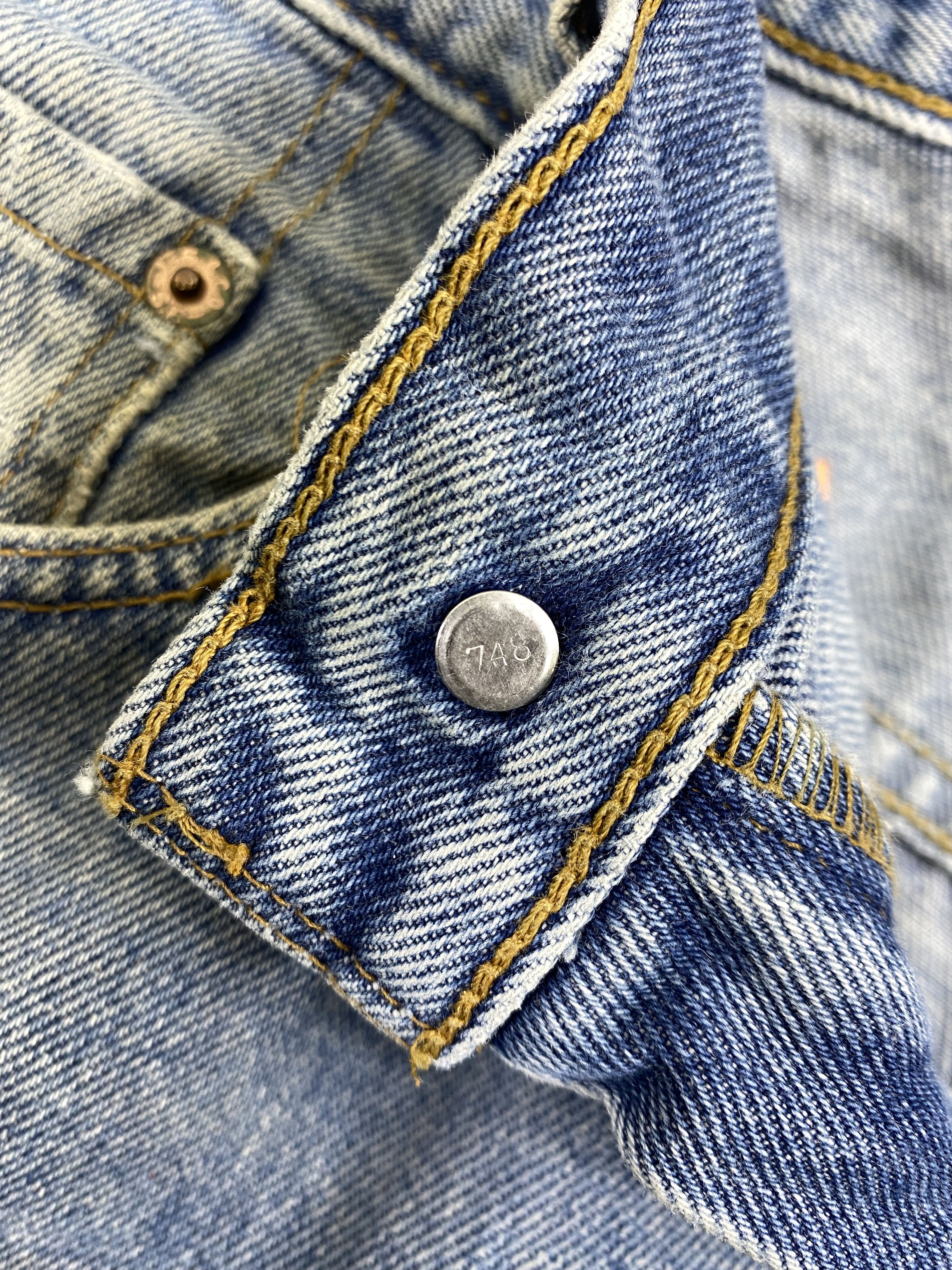 Levi's Dirty Blue Vintage Levi's 550 Relaxed Fit Denim 33x30 -JN636 Size US 33 - 7 Thumbnail