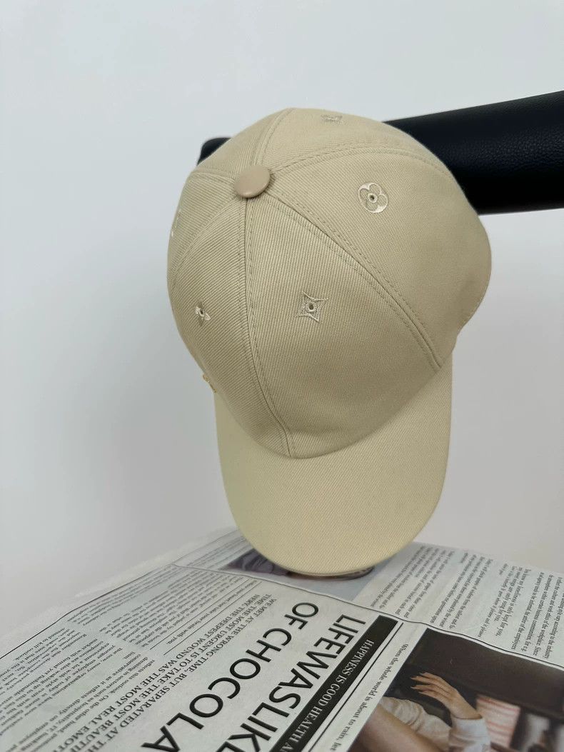 Louis Vuitton louis vuitton beige metal logo baseball cap-2507 Size ONE SIZE - 5 Thumbnail