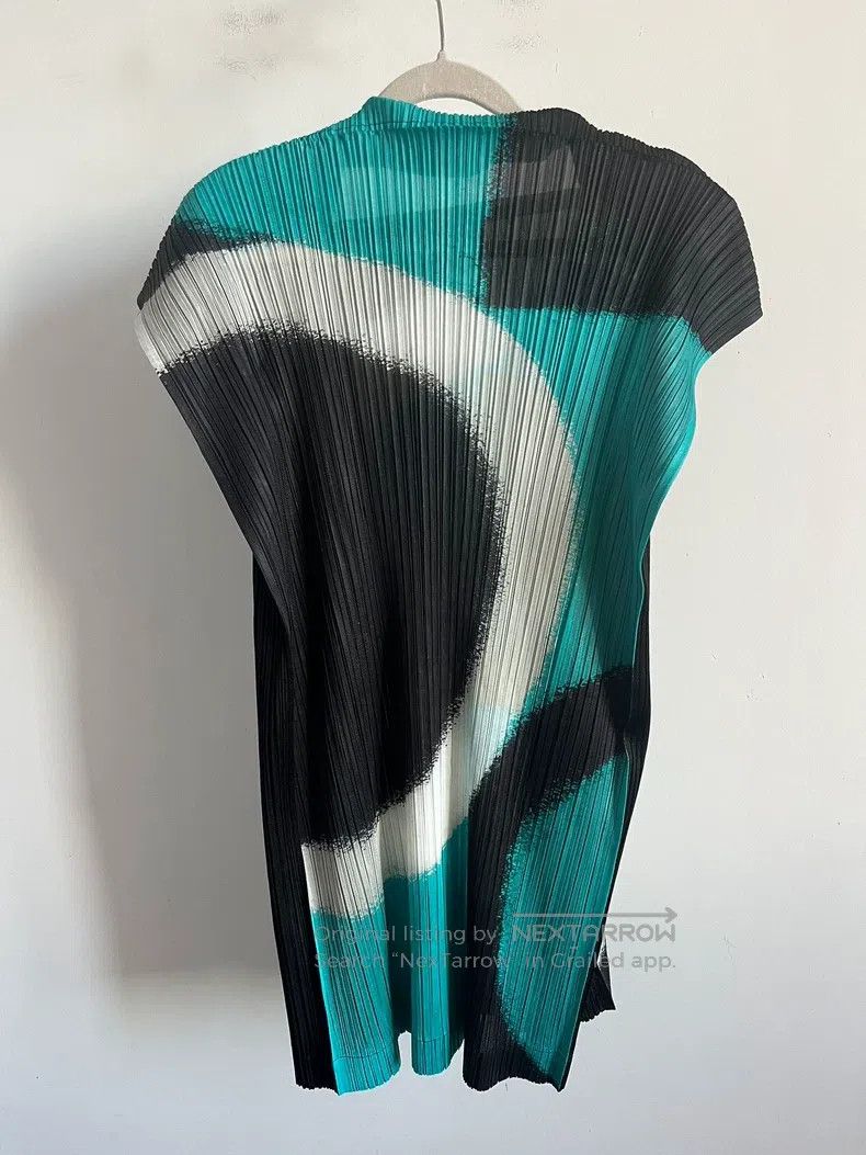 Issey Miyake Issey Miyake Blue Short Sleeve Top Size L / US 10 / IT 46 - 2 Thumbnail