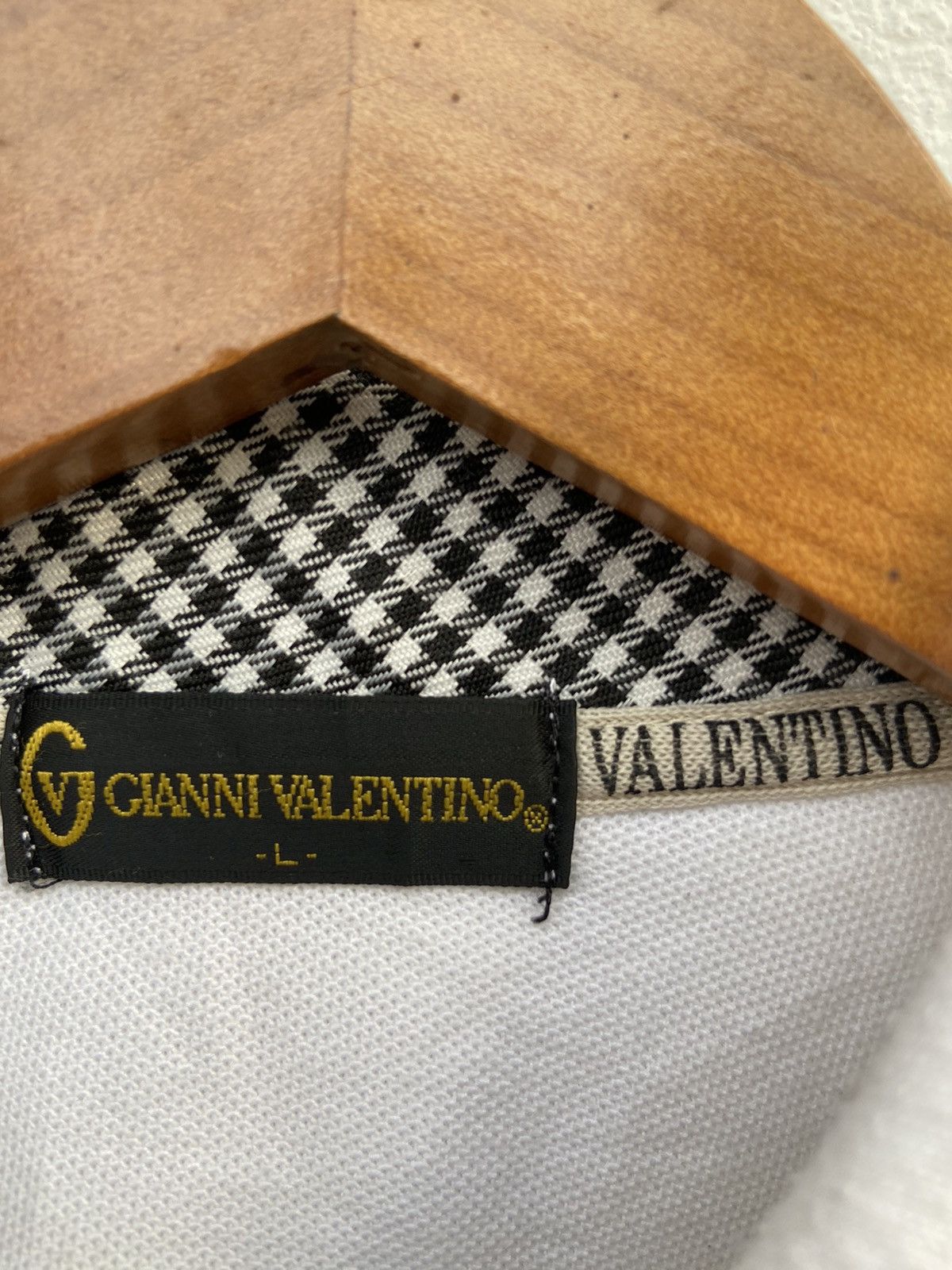 Gianni Valentino 🔥 Vintage Gianni Valentino polo long sleeve full print Size US L / EU 52-54 / 3 - 9 Thumbnail