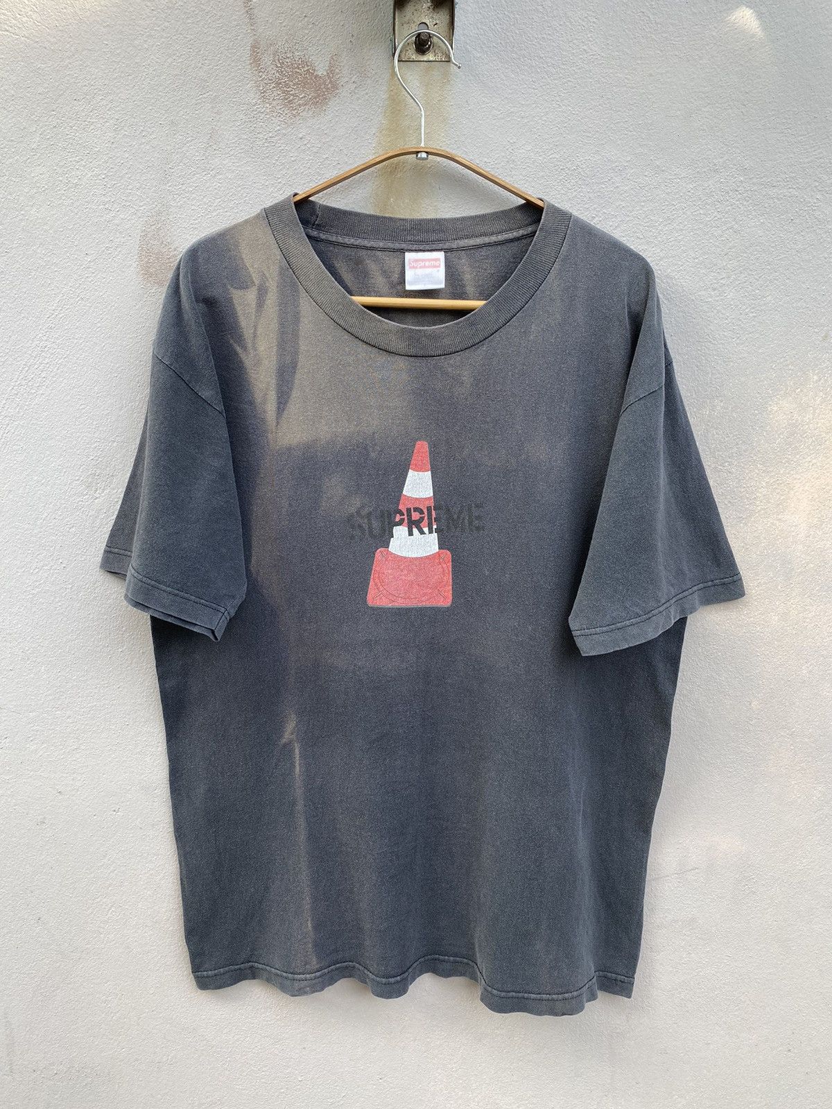 Supreme Vintage Rare 1998 SUPREME Kreftwerk Cone Sunfaded Tee Size US L / EU 52-54 / 3 - 1 Thumbnail