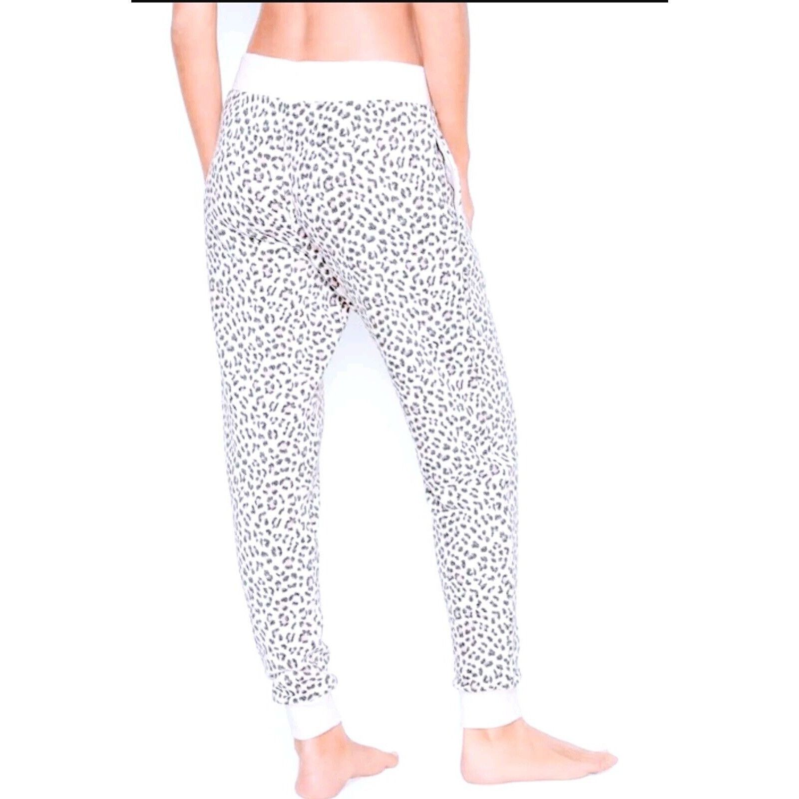 Victoria's Secret Victorias Secret VS Leopard 2PC Lounge Set Jog Pant Shirt XS Size 27" / US 4 / IT 40 - 4 Thumbnail