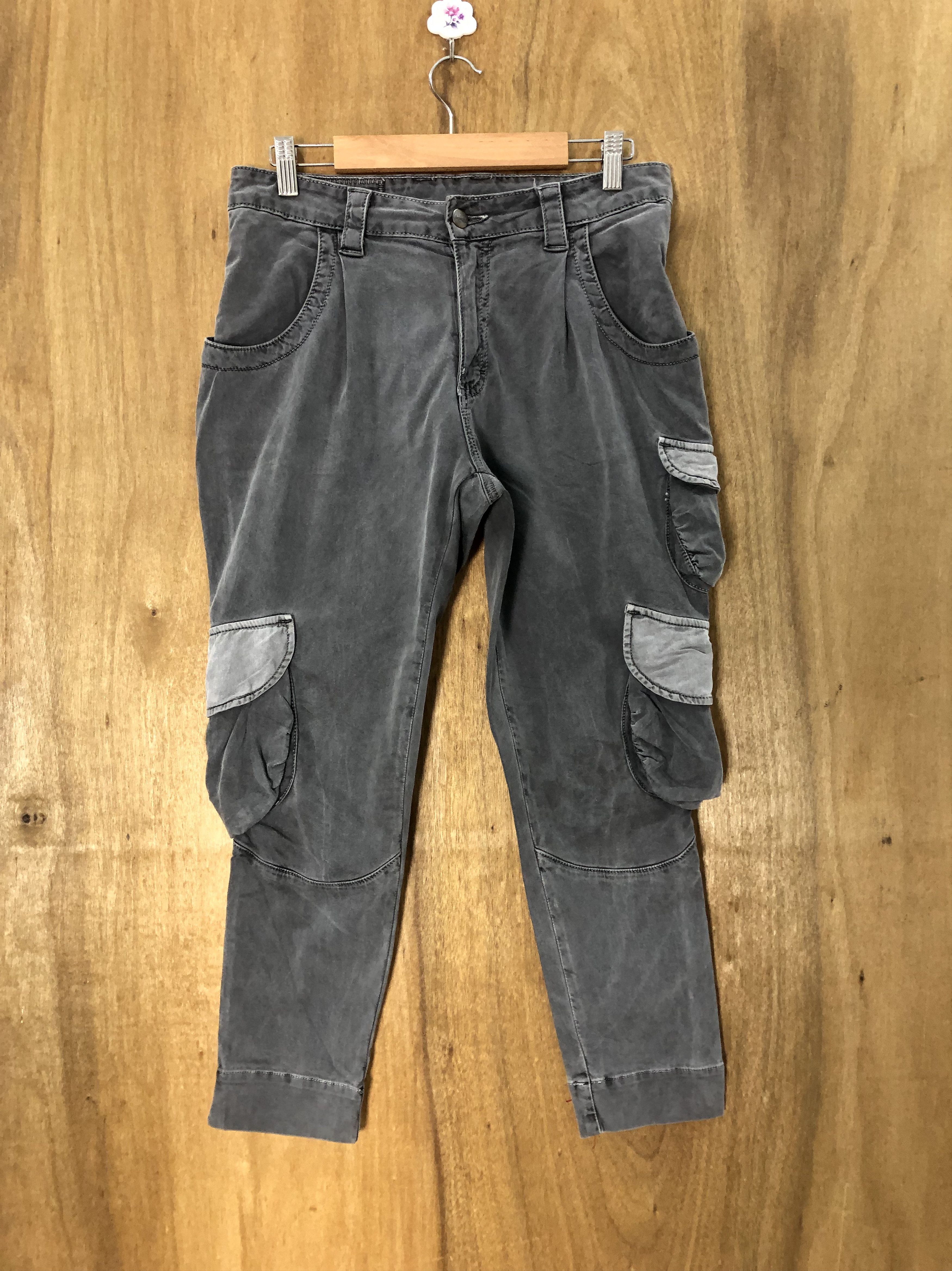 CARGO PANTS