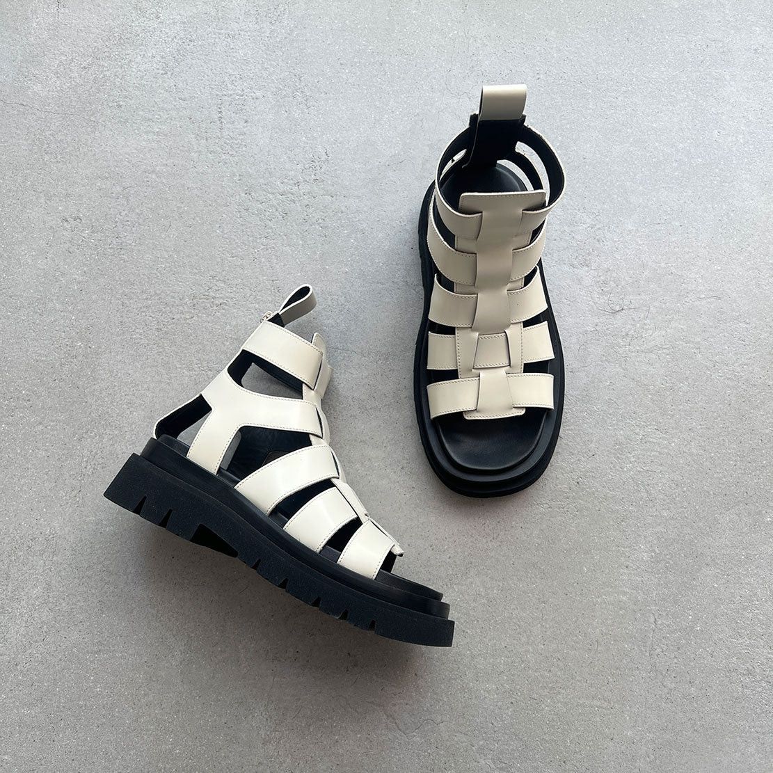 Bottega Veneta o1loc1c0125 764581 Lug Flat Sandals in Sea Salt Size US 9 / IT 39 - 2 Thumbnail