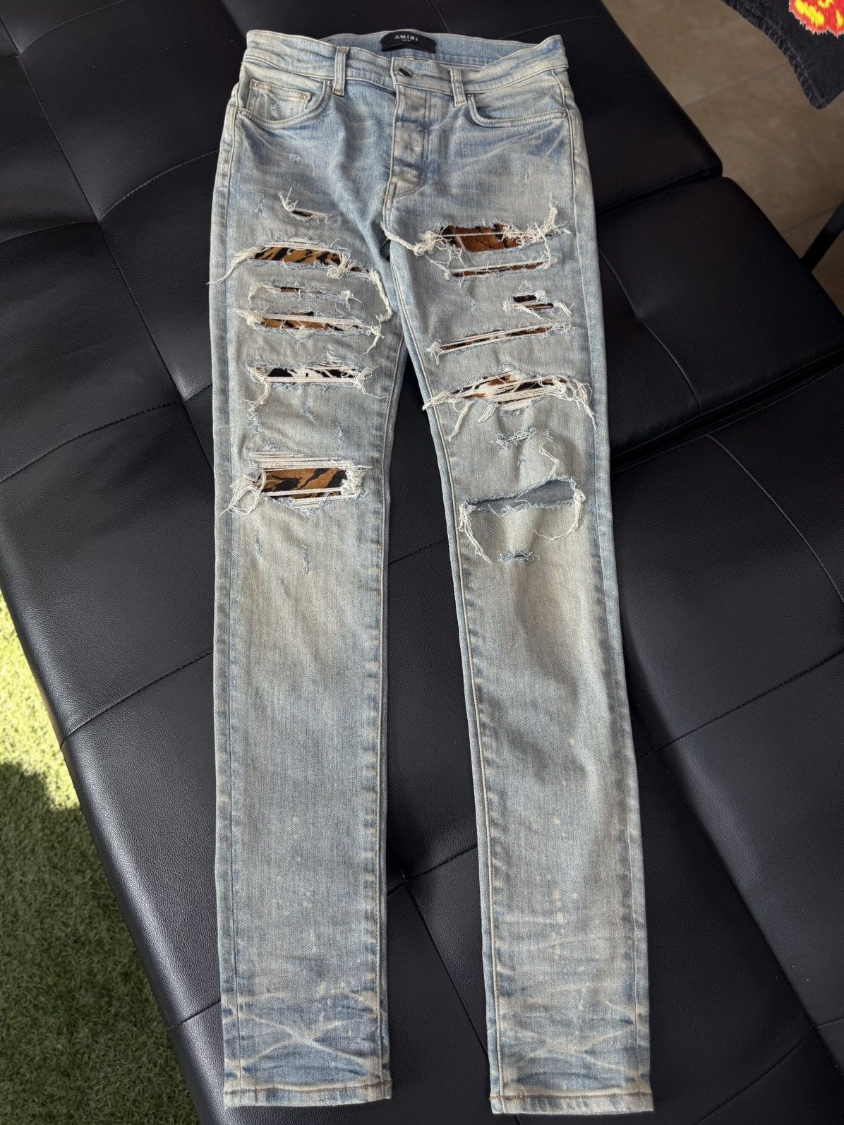 Amiri Amiri Blue Jeans Cheetah Patch Rare Size 30 Flawless 🧼 Size US 30 / EU 46 - 1 Thumbnail