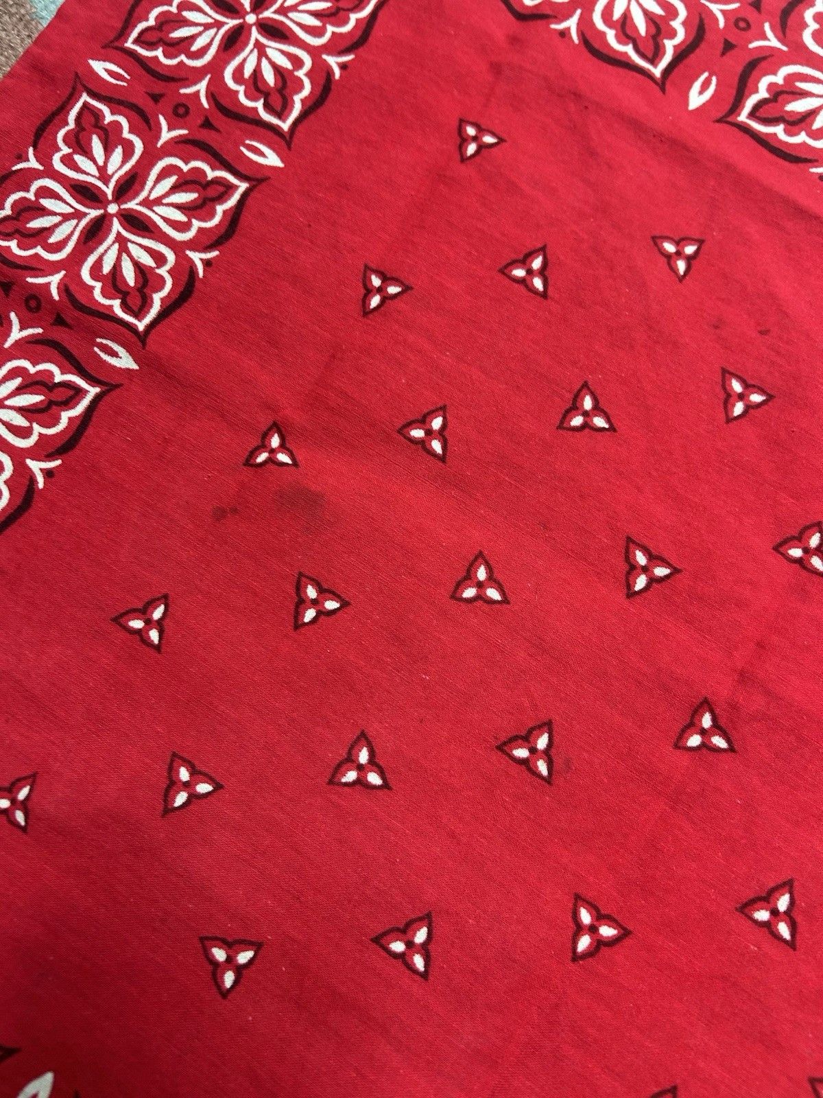 Vintage Vintage bandana handkerchief cotton soft flowers floral red Size ONE SIZE - 6 Thumbnail