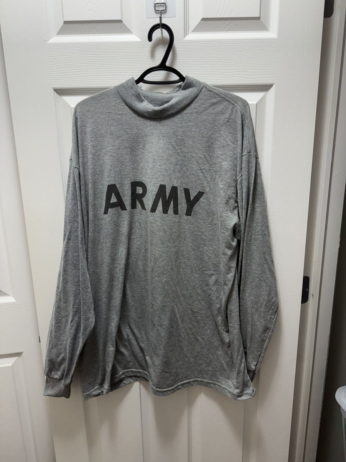 Vintage Army Grey Long Sleeve Turtleneck Vintage Official Military Size US XL / EU 56 / 4 - 1 Thumbnail