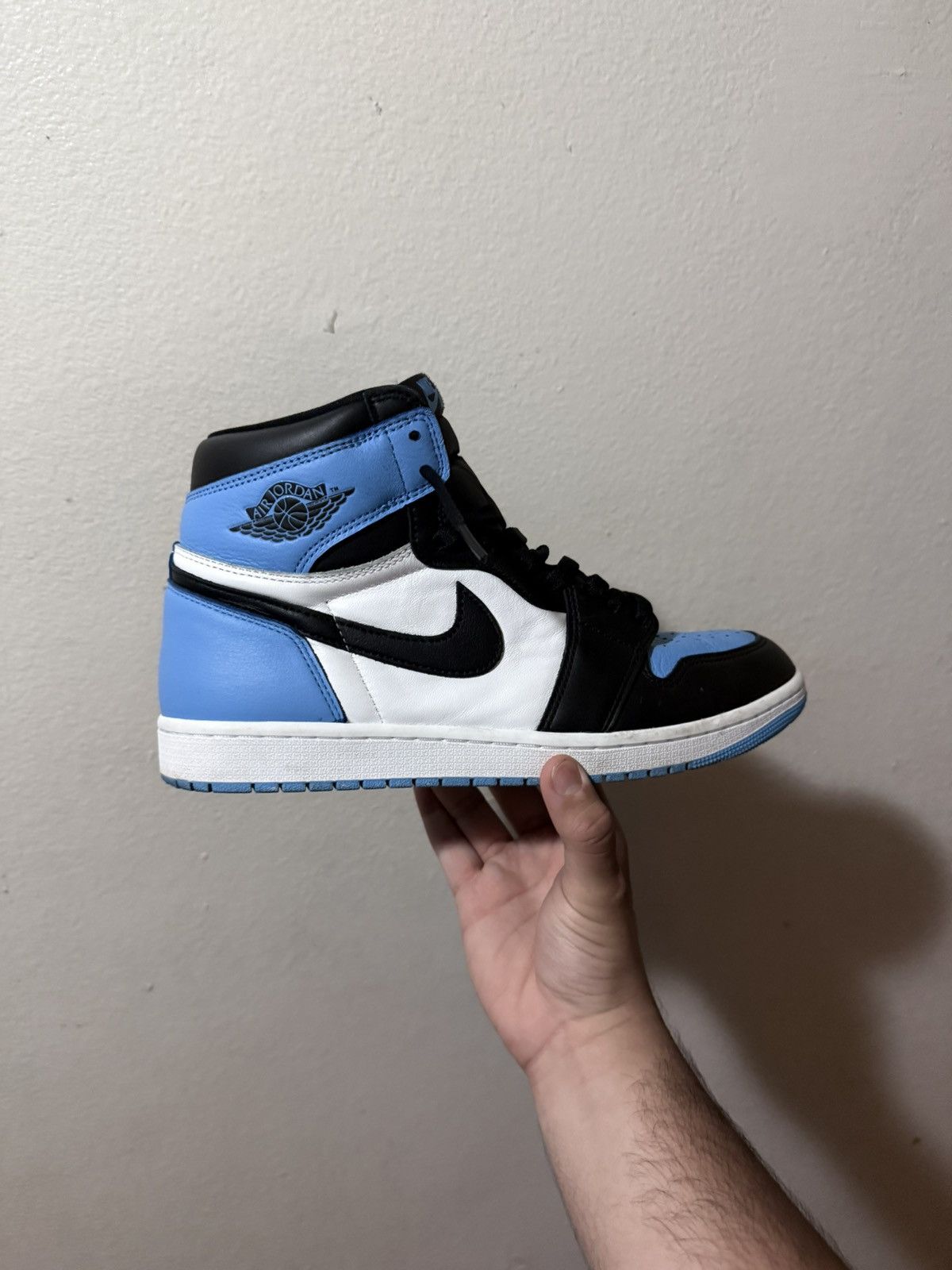 Jordan Brand × Nike Jordan 1 UNC toe Size US 10.5 / EU 43-44 - 2 Thumbnail