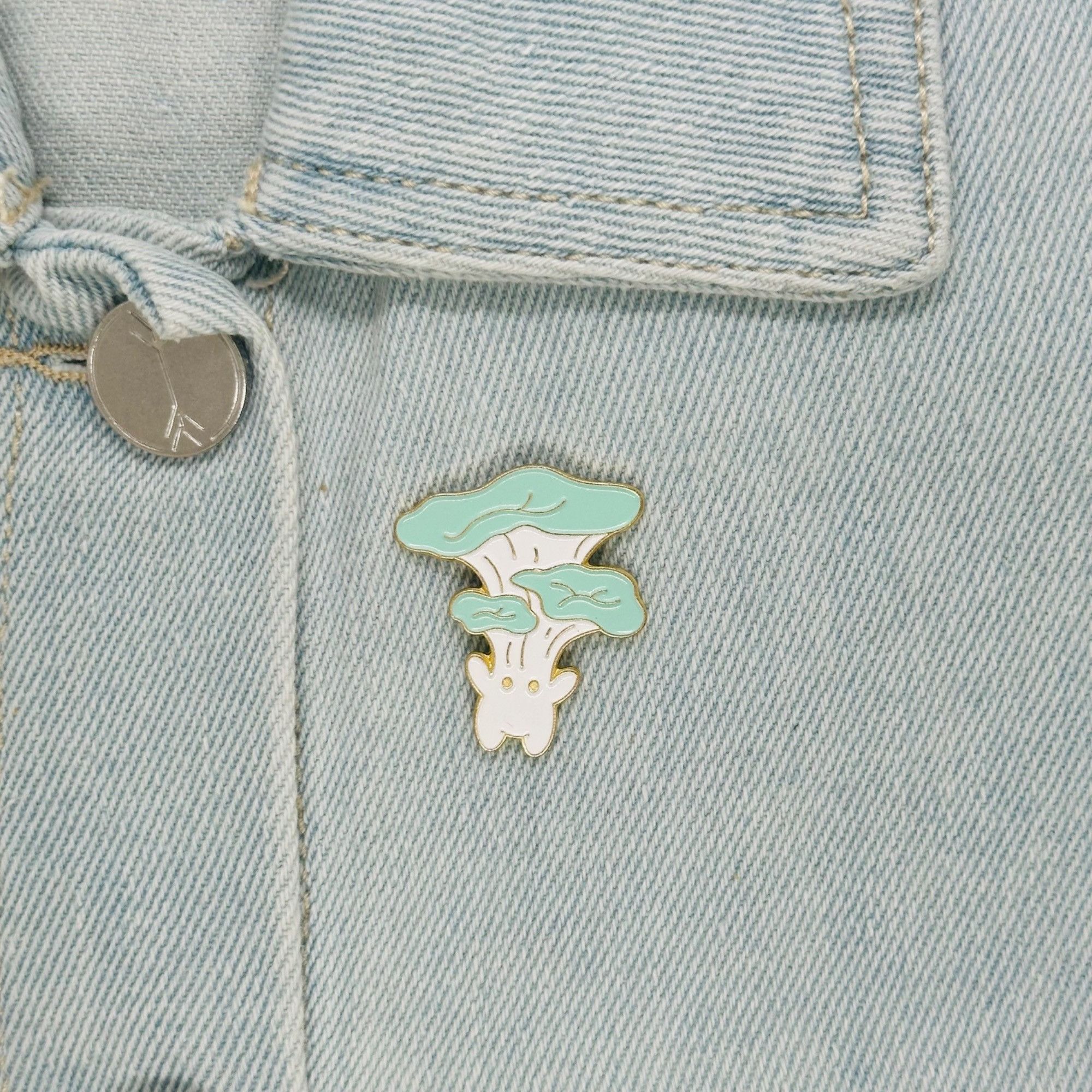 Other ☀️Enamel Pin Funny Cartoon Brooches Cute Humanoid Elf Mushro Size ONE SIZE - 1 Thumbnail