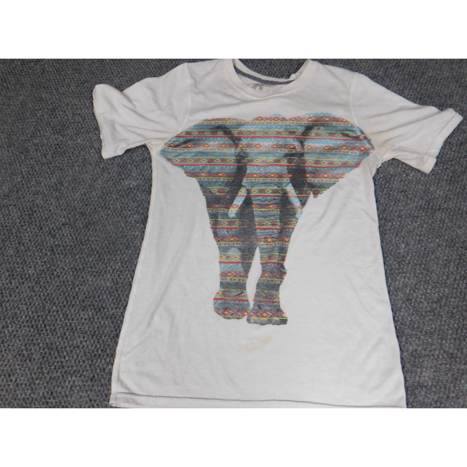 Vintage Russell Mens Shirt Small White elephant stretch graphic Shirt Slim Cotton Spandex Crew Neck Short Sleeve Logo Graphic Classic Mens Size US S / EU 44-46 / 1 - 2 Thumbnail