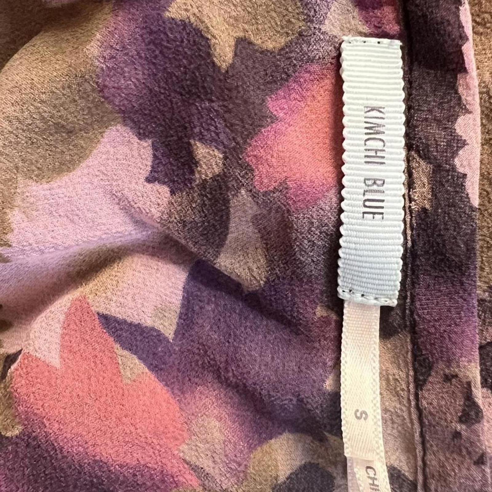 Urban Outfitters Kimchi Blue Urban Outfitters floral top Size S / US 4 / IT 40 - 8 Thumbnail