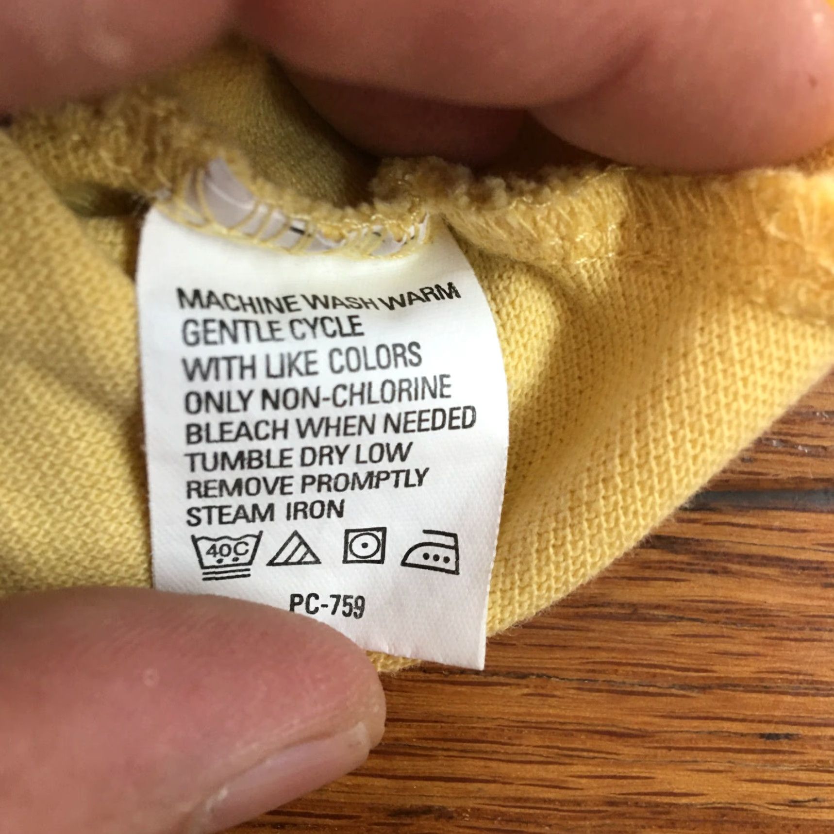 Izod Izod Mens Polo Shirt Golf Yellow Collared Short Sleeves Silk Wash Size XXL Size US XXL / EU 58 / 5 - 5 Thumbnail