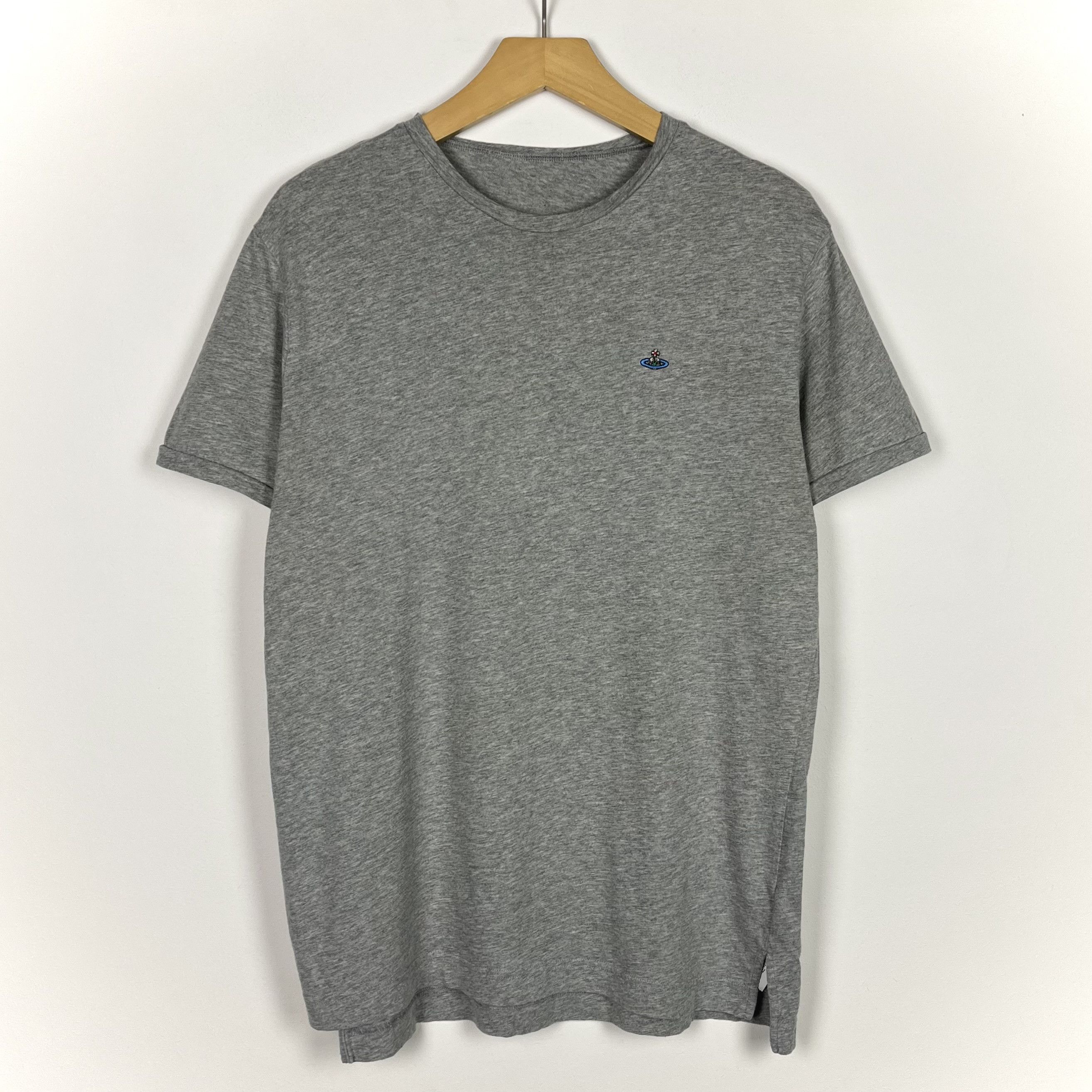 Vivienne Westwood Vivienne Westwood Embroidered Orb Logo T Shirt Size US L / EU 52-54 / 3 - 1 Thumbnail