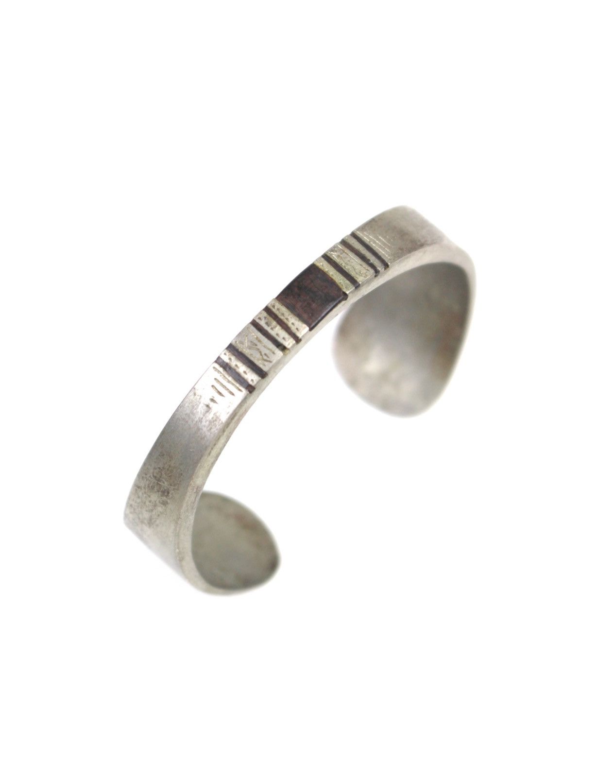 Vintage 2000S JAPANESE MADE HAND-ETCHED CUFF BRACELET Size ONE SIZE - 1 Thumbnail