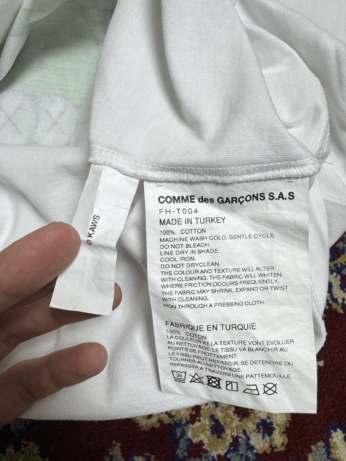 Comme des Garcons SHIRT × Kaws Kaws X CDG Comme Des Garcons Shirt tee artist graffiti RARE Size US L / EU 52-54 / 3 - 6 Thumbnail