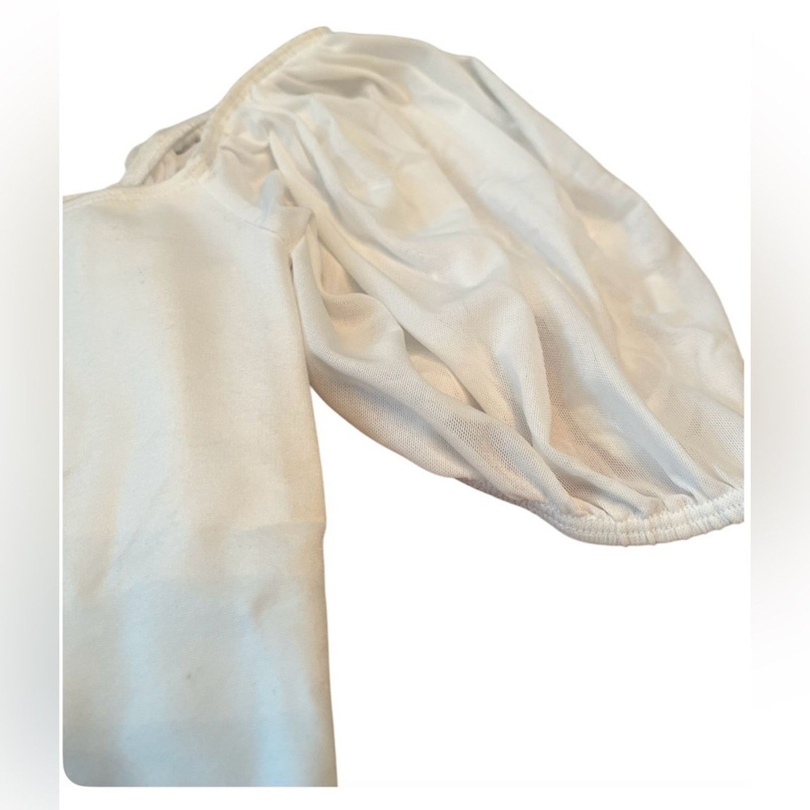 Free People Free People White Puff Sleeve Blouse, size Smallch Size S / US 4 / IT 40 - 2 Thumbnail