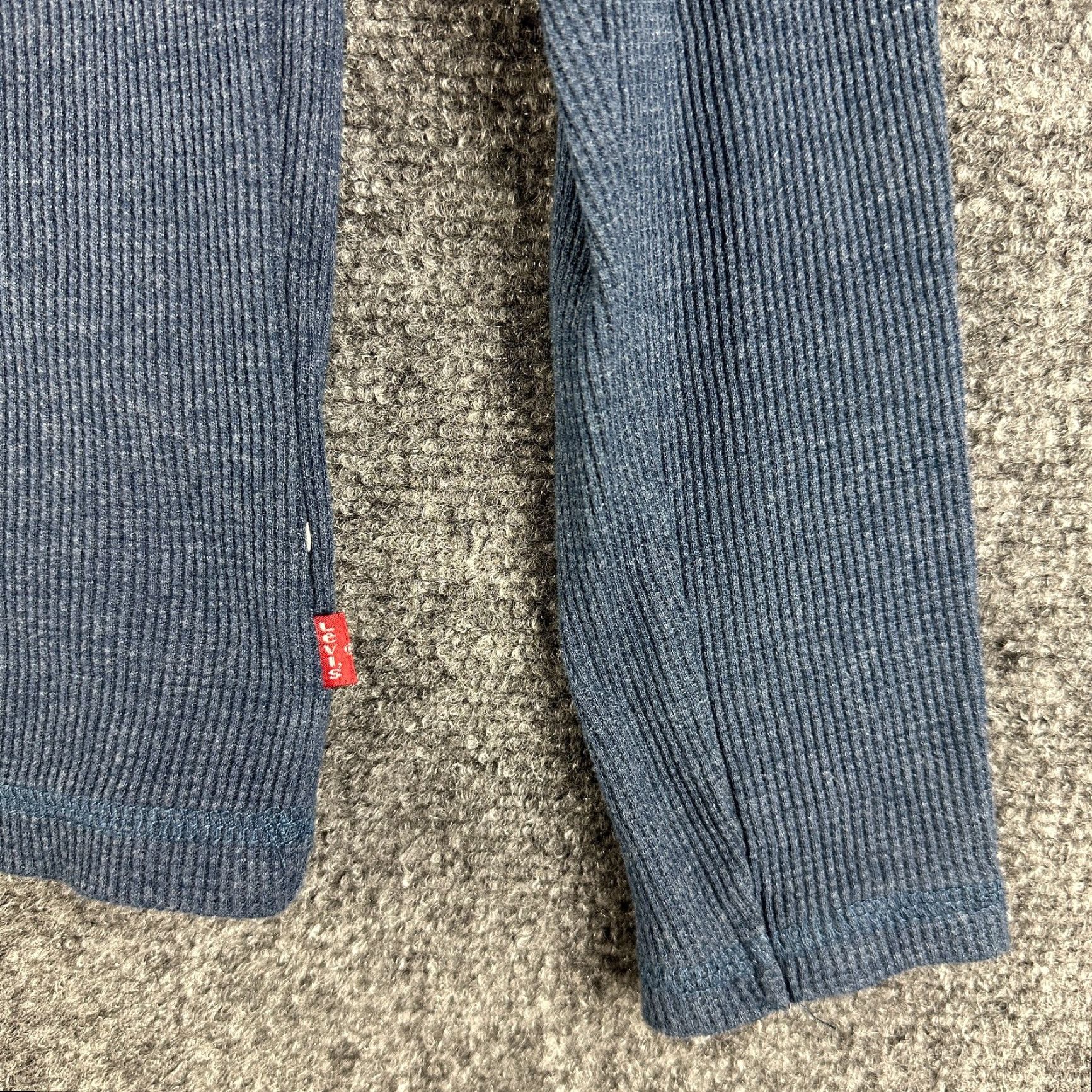 Levi's Levis Shirt Mens S Pullover Blue Cotton Thermal Knit Long Sleeve Crew Tee Size US S / EU 44-46 / 1 - 2 Thumbnail