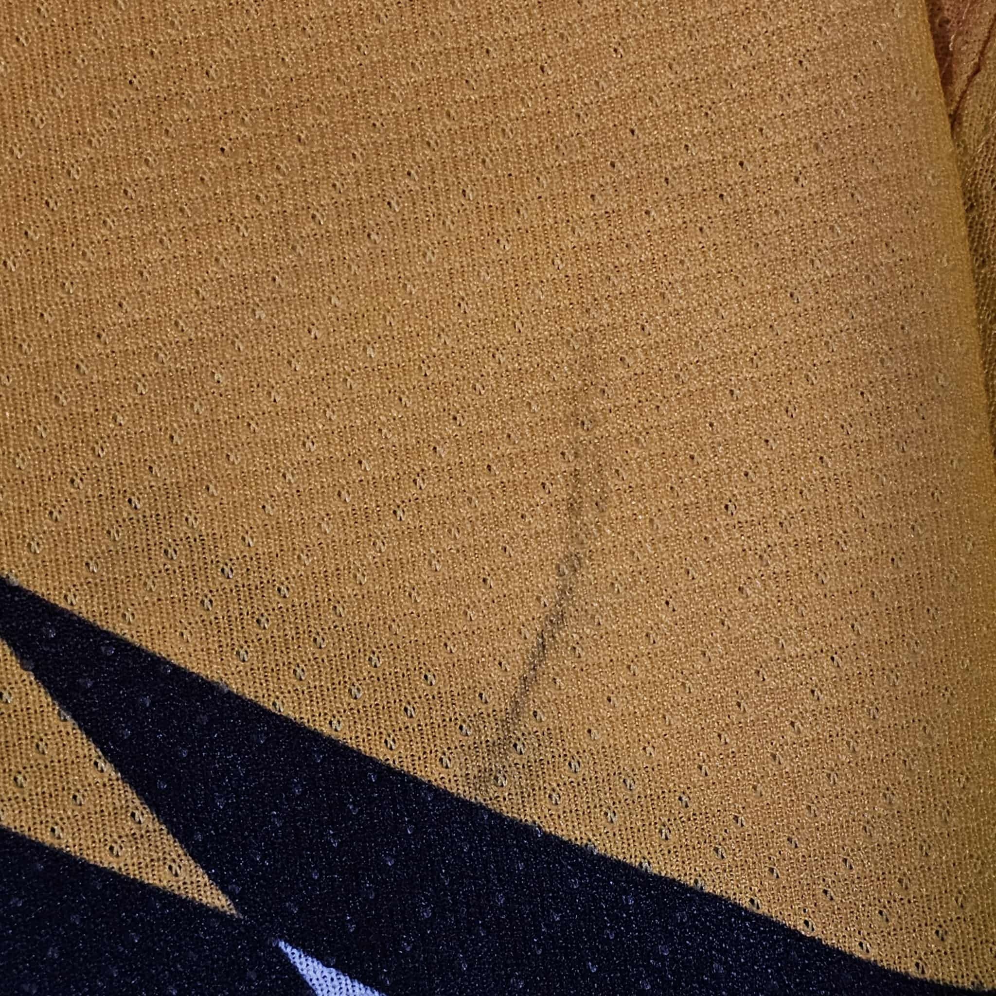 NHL Boston Bruins Vintage 90s Pooh Bear CCM Hockey Jersey Size US L / EU 52-54 / 3 - 8 Thumbnail