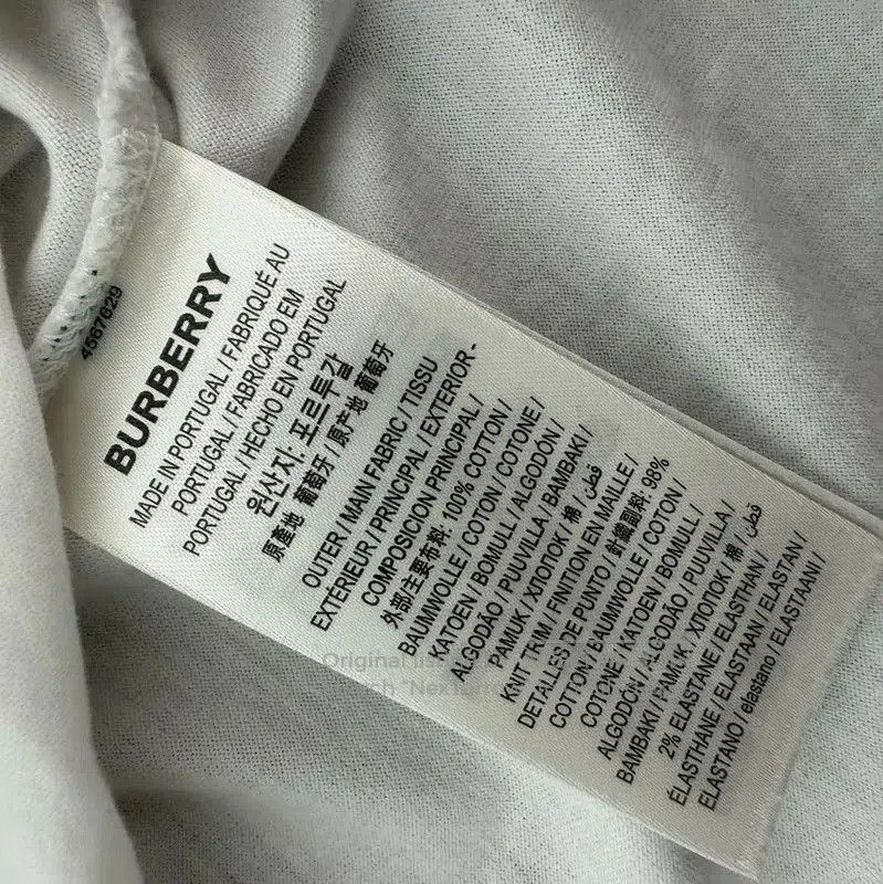 Burberry Burberry Graphic Print White Cotton T-Shirt. Size US XS / EU 42 / 0 - 4 Thumbnail