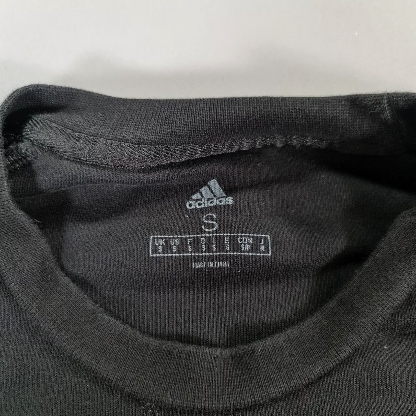 Adidas adidas Mens Sweatshirt Small Black Manchester United 2019-20 Chinese GH0029 Size US S / EU 44-46 / 1 - 3 Thumbnail