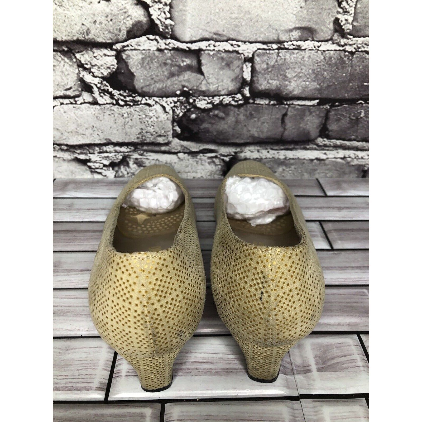 Salvatore Ferragamo Salvatore Ferragamo Beige Leather Geometric Dress Pump Heels Size US 7.5 / IT 37.5 - 11 Thumbnail