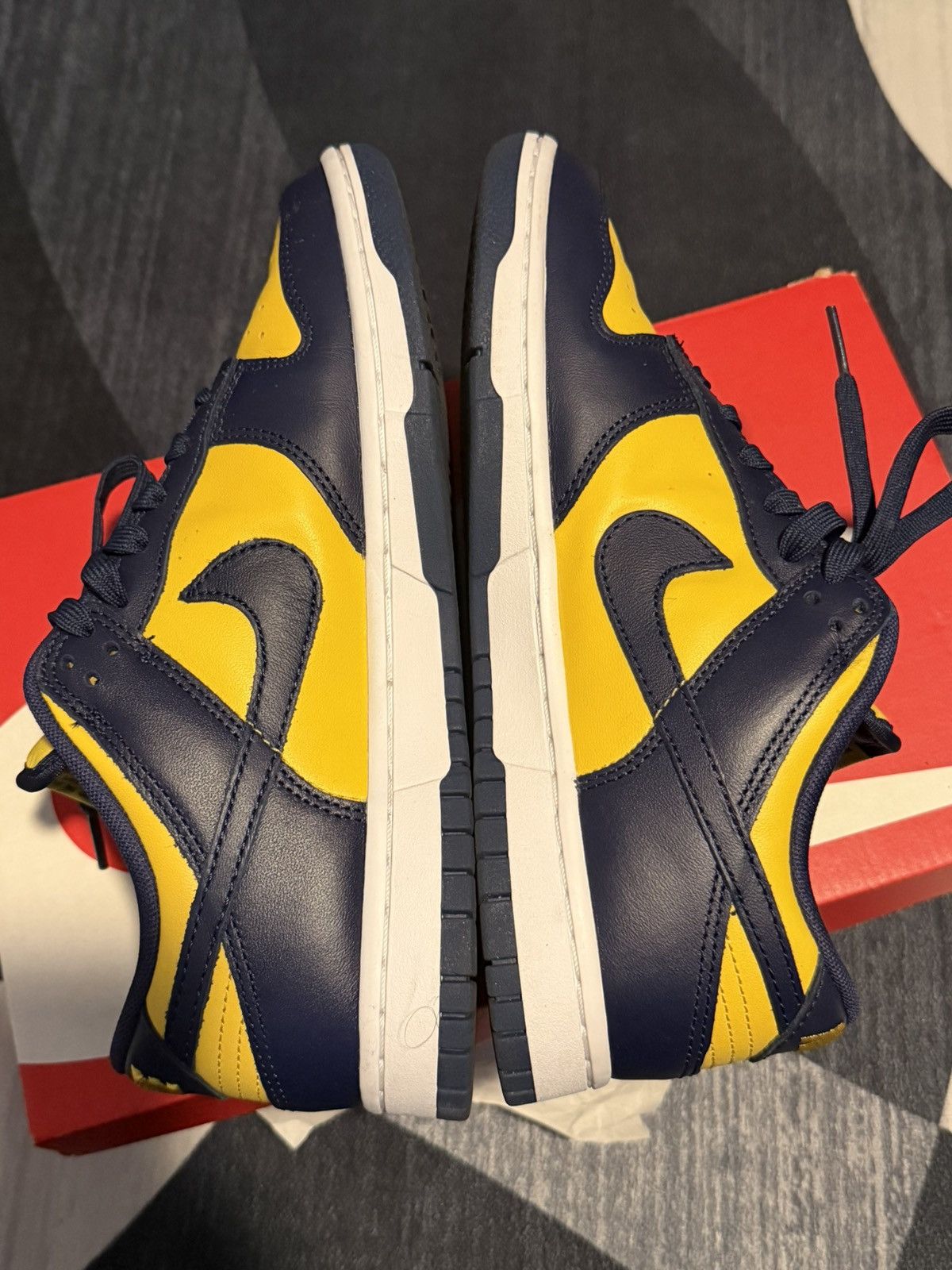 Nike Nike Michigan dunks men’s size 8 Size US 8 / EU 41 - 4 Thumbnail