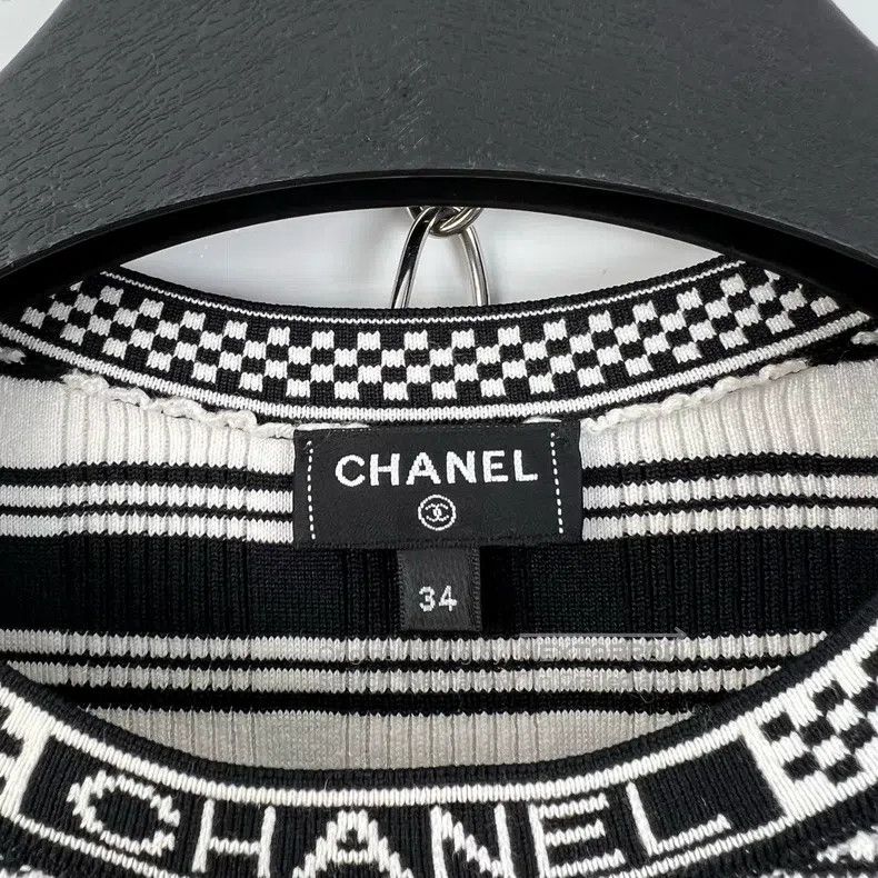 Chanel Chanel Black and white striped logo knitted short sleeves Size XXS / US 00 / IT 34 - 3 Thumbnail