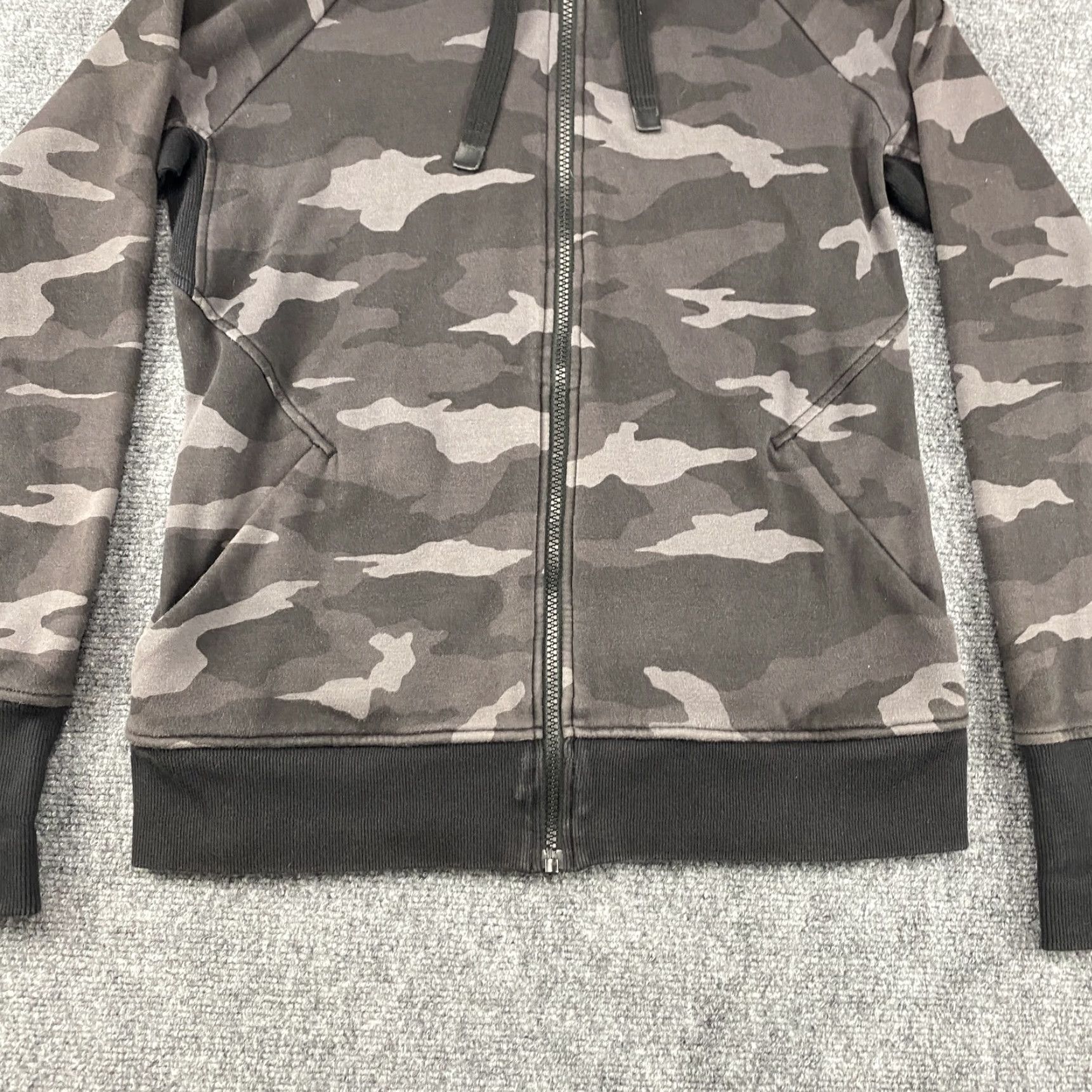Athleta Athleta Hoodie Womens M Gray Camo Full Zip Thumb Holes Fleece Lined Jacket Size M / US 6-8 / IT 42-44 - 3 Thumbnail