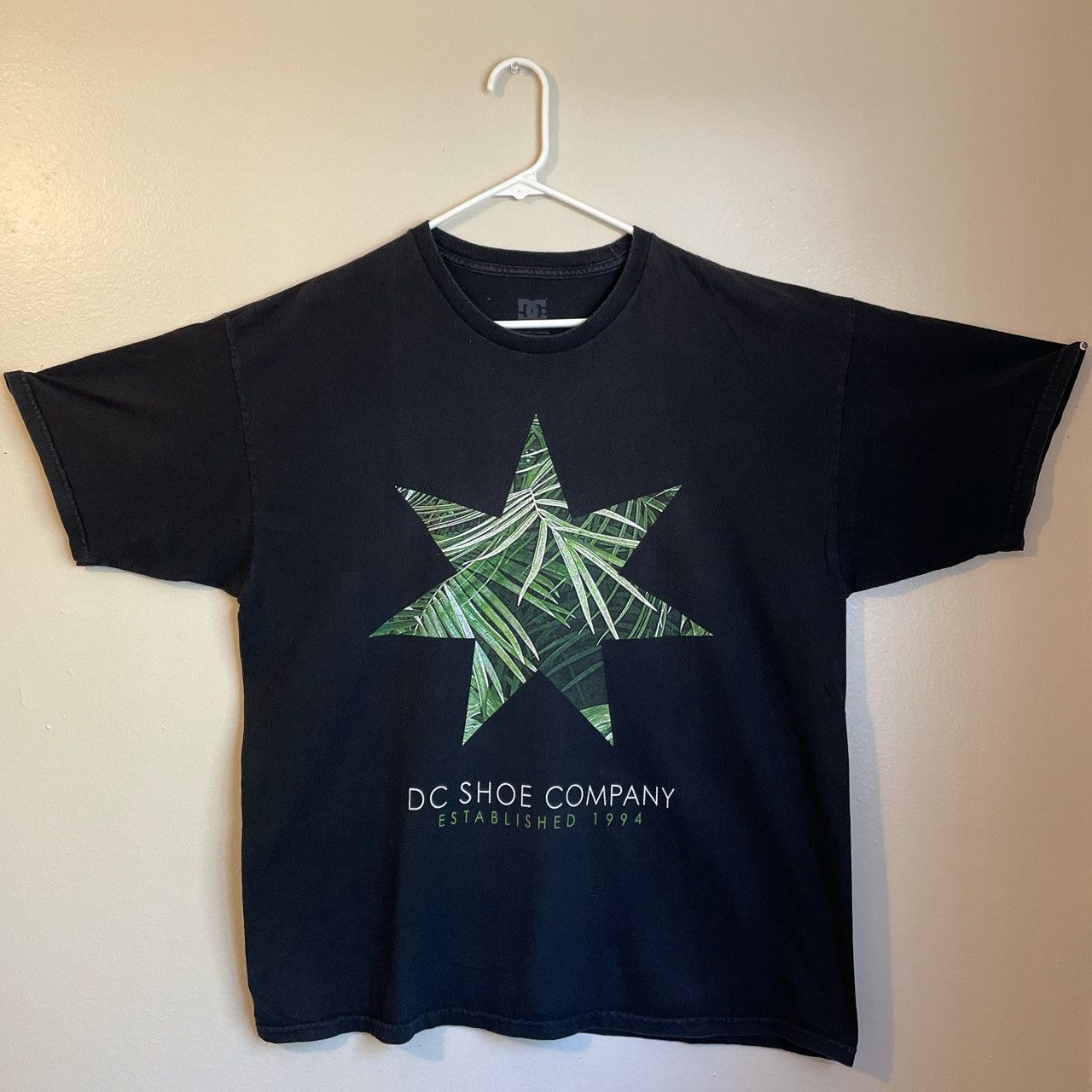 Other Vintage DC Shoes Skateboard Shirt Size US XL / EU 56 / 4 - 1 Thumbnail