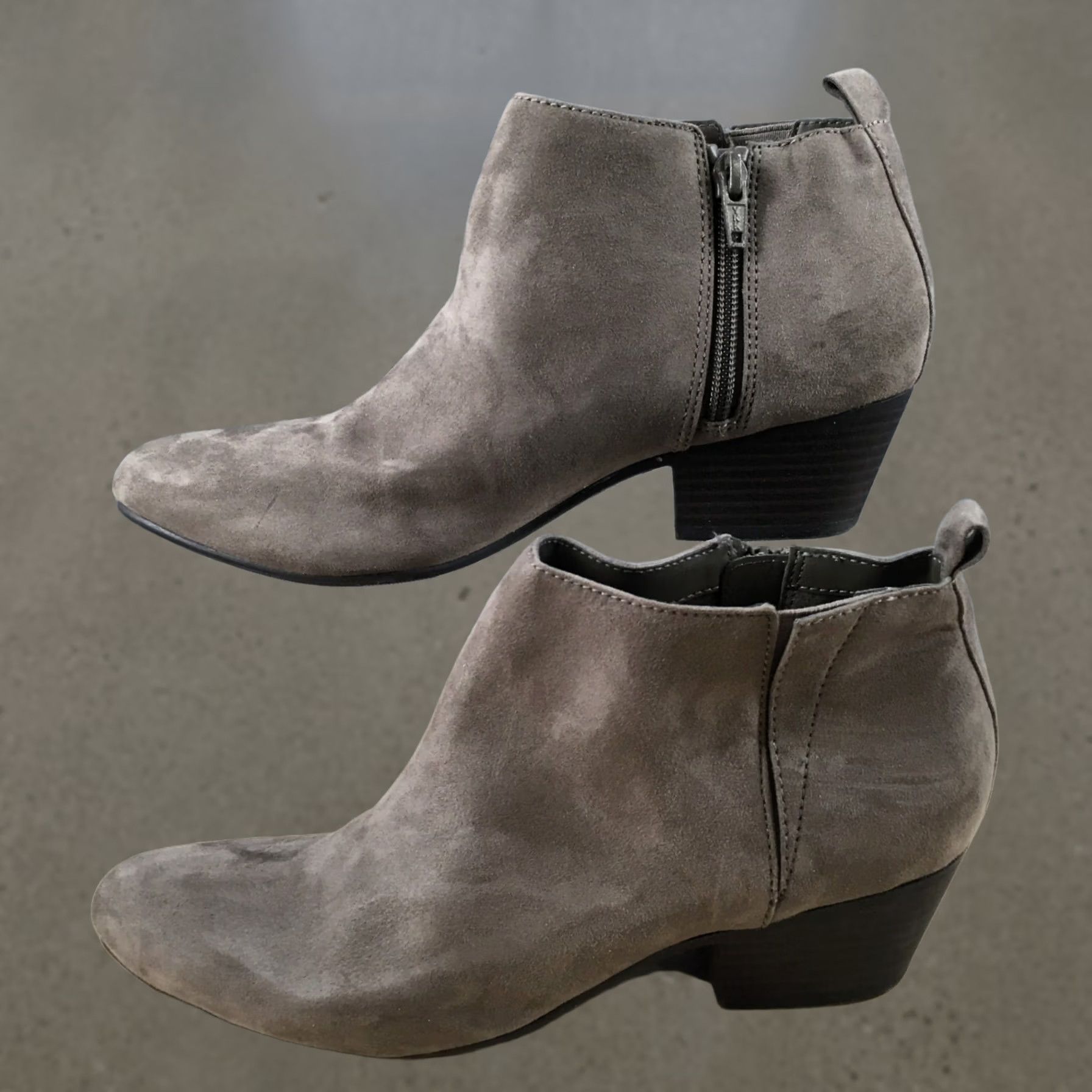 Old Navy Old Navy Boots Womens 7 Ankle Booties Beige Fabric Zipper Casual Knobbed Heel Shoes Size US 7 / IT 37 - 1 Thumbnail