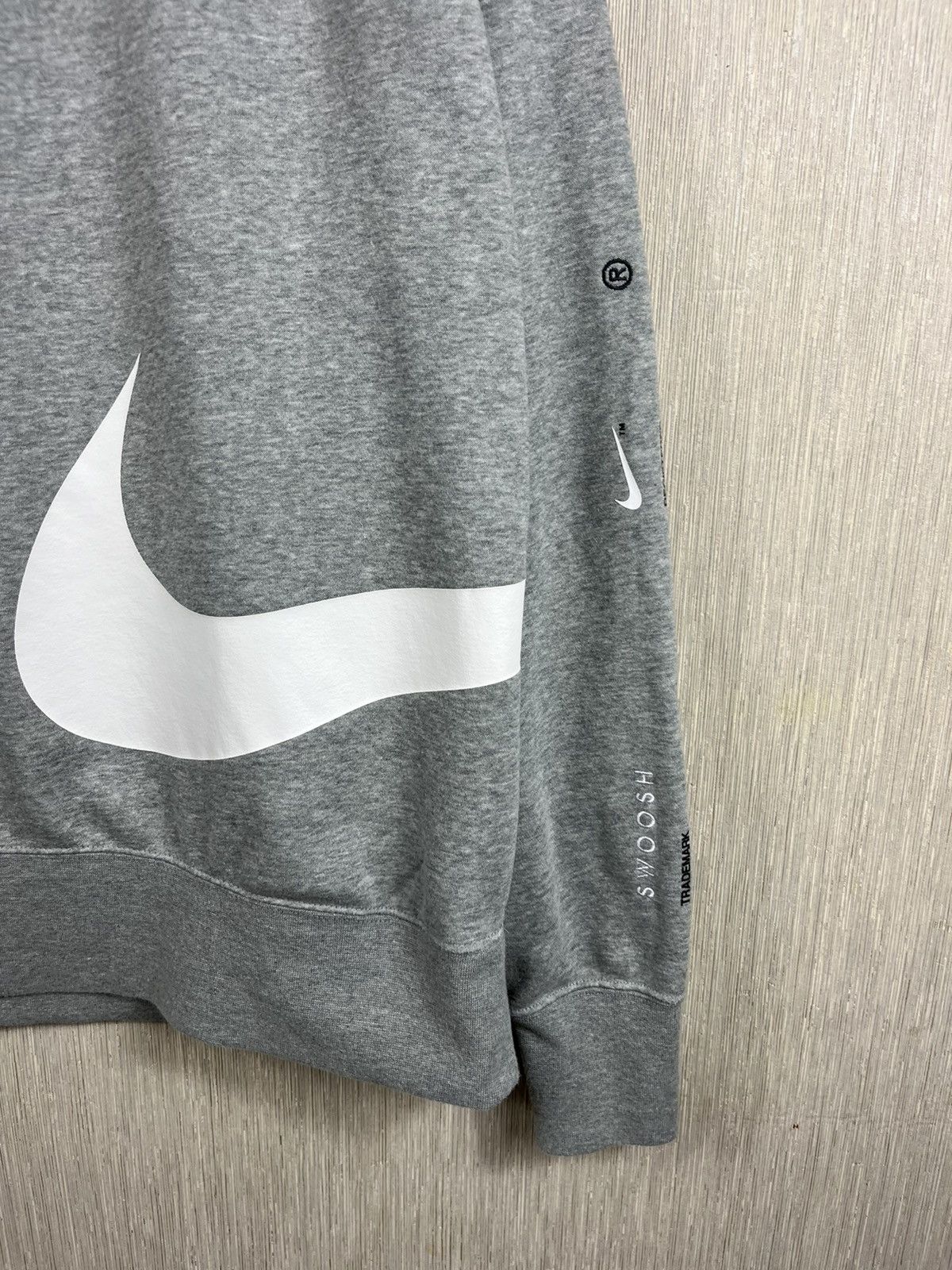 Nike Nike big swoosh rare drill wrap around logo y2k sweatshirt Size US M / EU 48-50 / 2 - 7 Thumbnail
