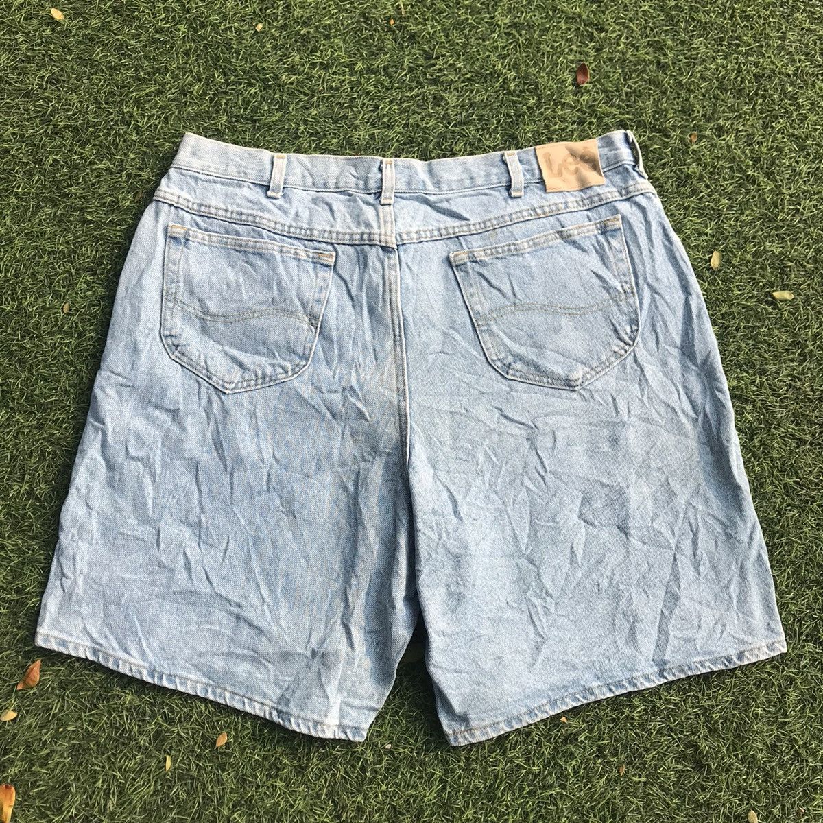 Lee × Vintage Vintage Big Size 42 Mr Lee Rider Shortpants Jeans Blue washe Size US 42 / EU 58 - 1 Thumbnail