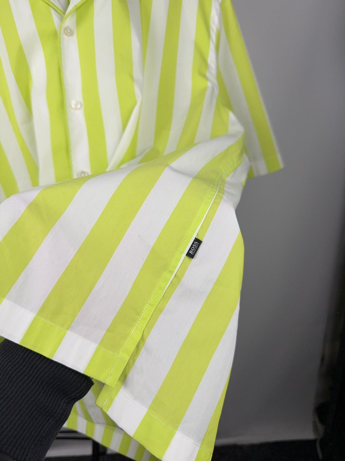 Hugo Boss Luxury 00s BOSS Hugo Boss Lollo Stripe Shirt XL Neon Size US XL / EU 56 / 4 - 7 Thumbnail