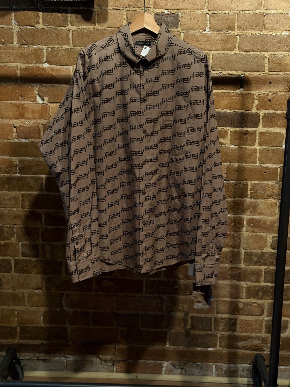 Balenciaga Balenciaga Monogram Button-Up Shirt Size US L / EU 52-54 / 3 - 1 Thumbnail