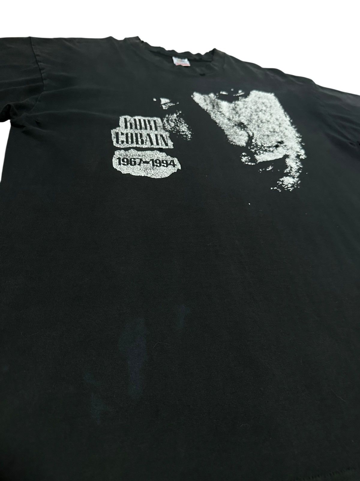 Band Tees Vintage 1994 Kurt Cobain Memorial T Shirt Size US XL / EU 56 / 4 - 2 Thumbnail