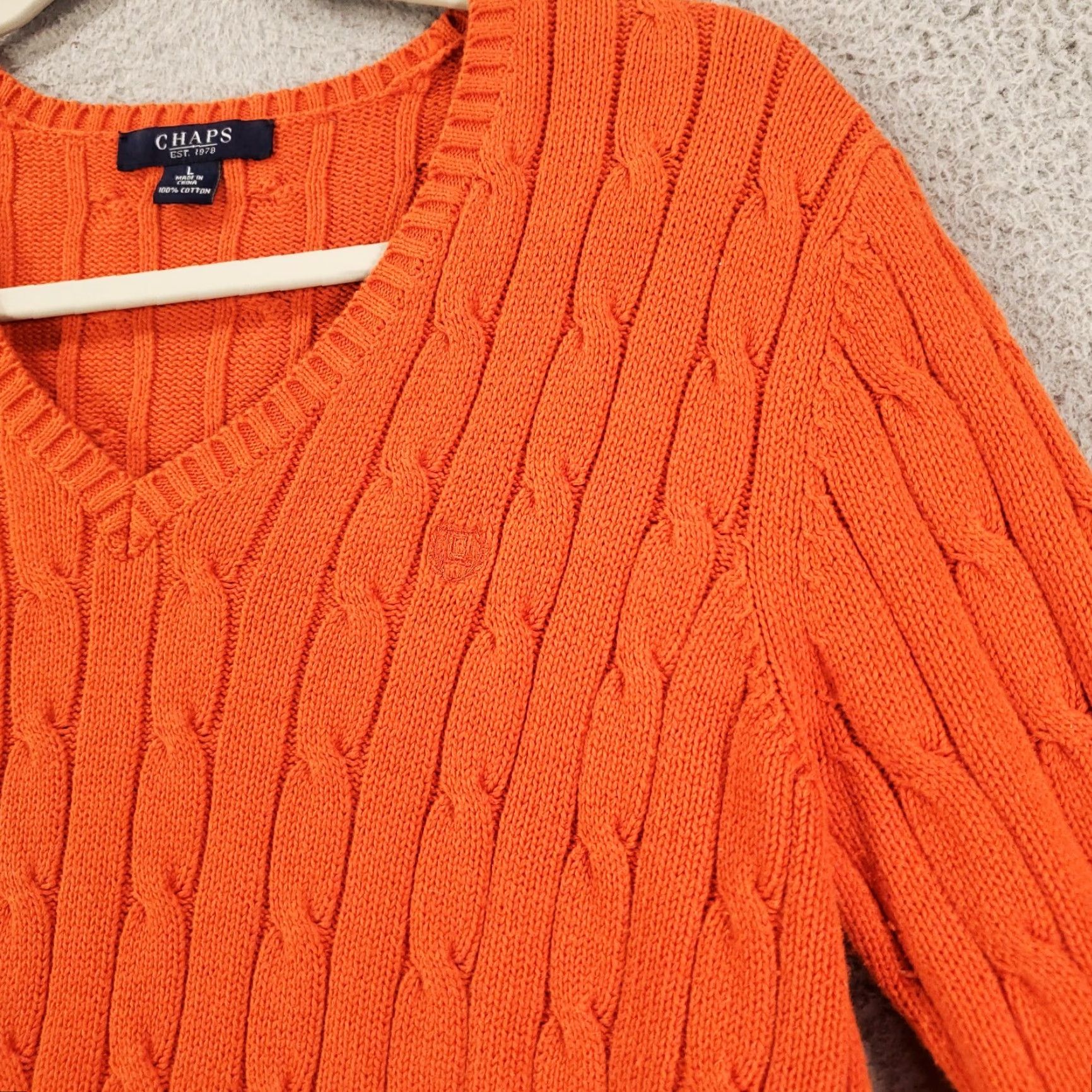 Chaps **Womens Chaps Cable Knit Orange Large Pullover V-Neck Sweater** User: **Chaps Womens Orange Cable Knit Large Pullover V-Neck Sweater** Size L / US 10 / IT 46 - 3 Thumbnail