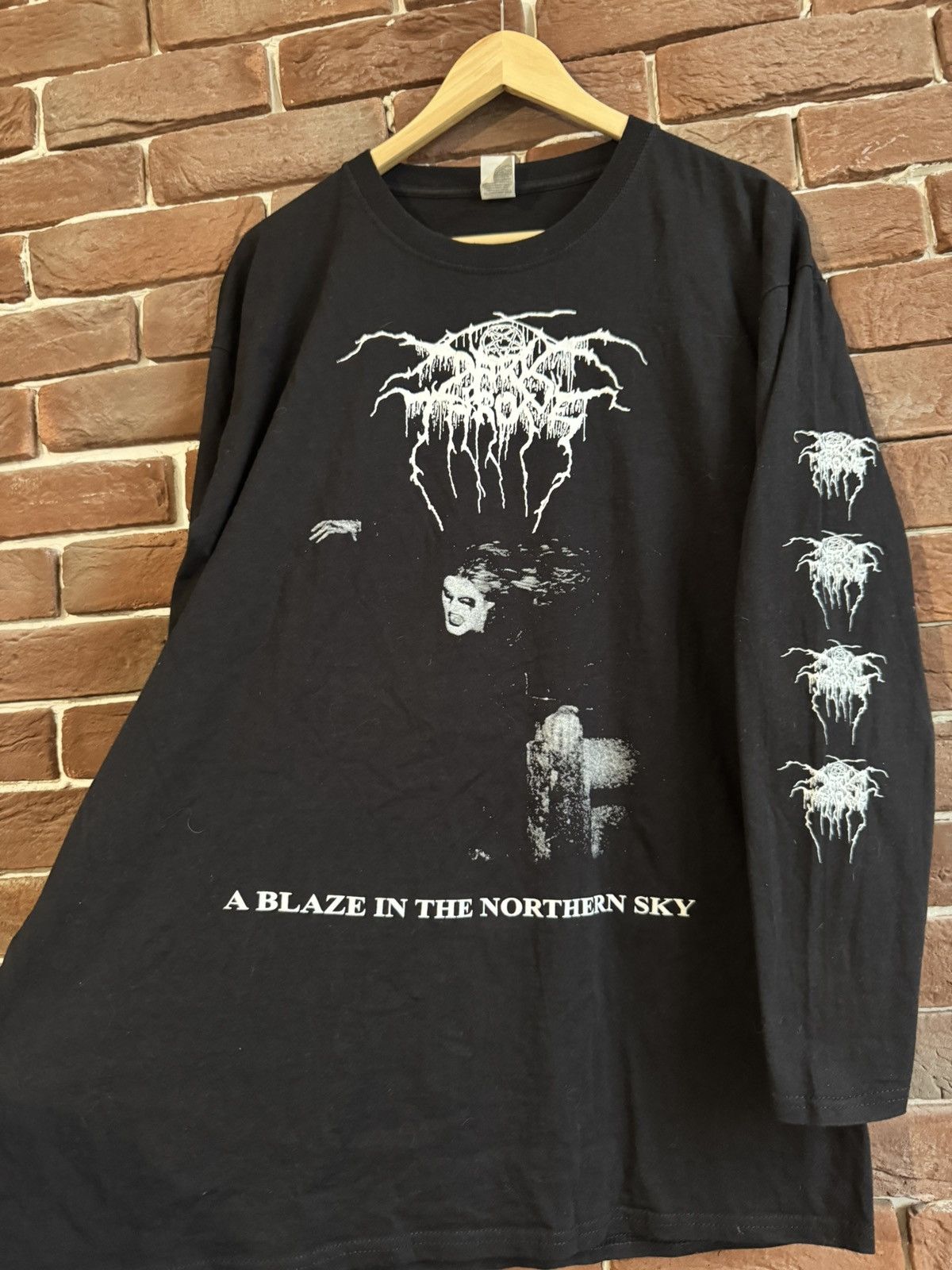 Band Tees Rare DARKTHRONE Blaze In The Vintage Band Metal T-Shirt Size US XL / EU 56 / 4 - 3 Thumbnail
