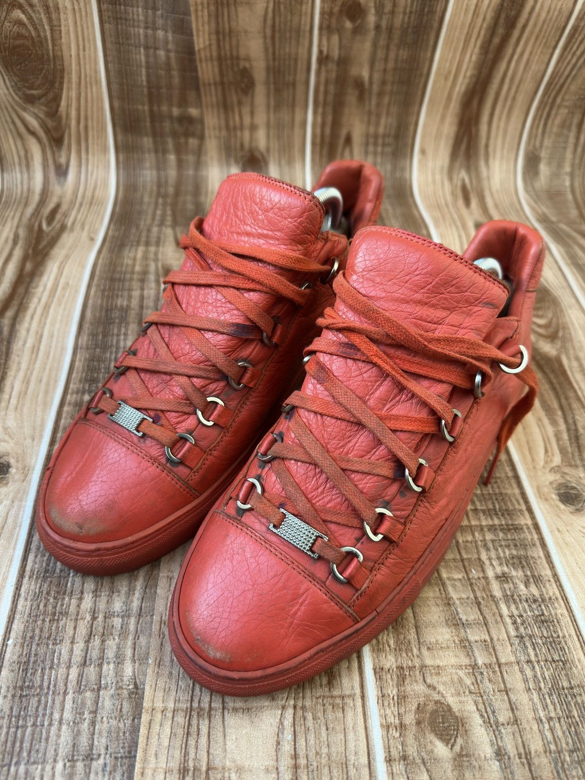 Balenciaga 🔥BALENCIAGA ARENA RED LEATHER LOW TOP SNEAKERS Size US 9 / EU 42 - 4 Thumbnail