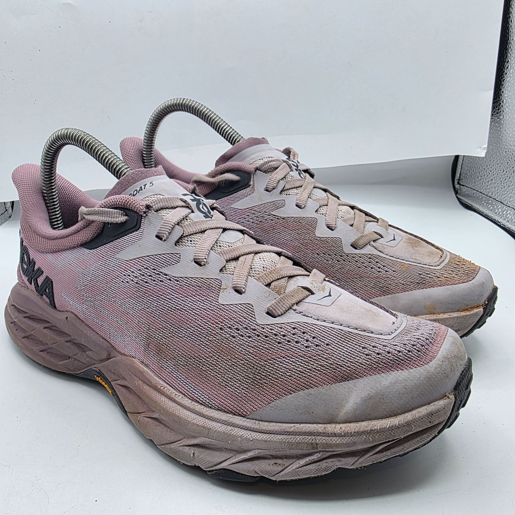 Hoka Hoka One One Speedgoat 5 Womens Size 7 Pink Trail Running Sh Size US 7 / IT 37 - 1 Thumbnail