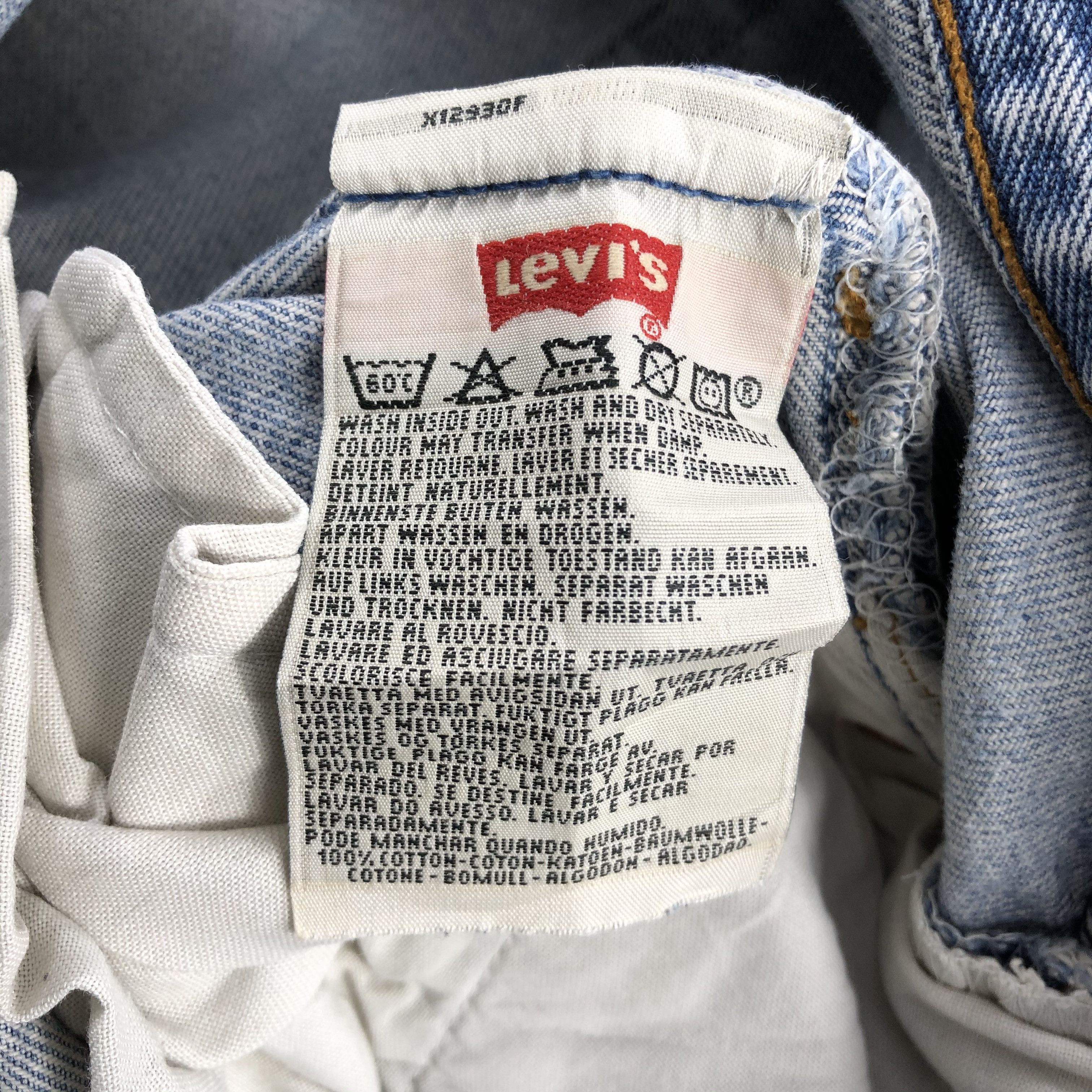 Levi's 90s Vintage Light Wash Levis 501 Jeans-JM2188 Size US 31 - 17 Thumbnail