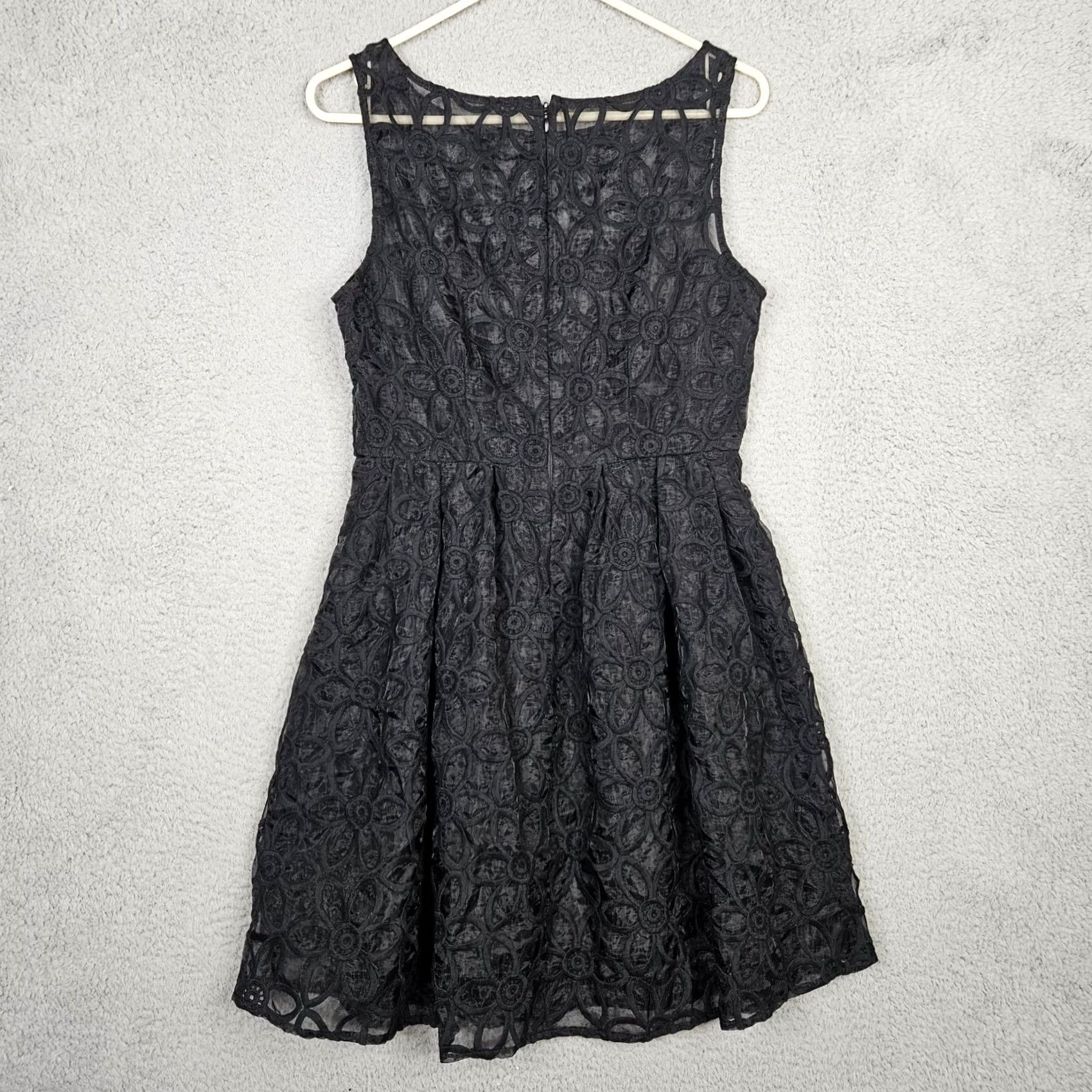 BB Dakota BB DAKOTA Women's Black Floral Lace Dress Sleeveless Round Neck Size 8 Holiday, Casual, A-Line, Polyester, Lace, Above the knee, Regular, Women Size M / US 6-8 / IT 42-44 - 5 Thumbnail