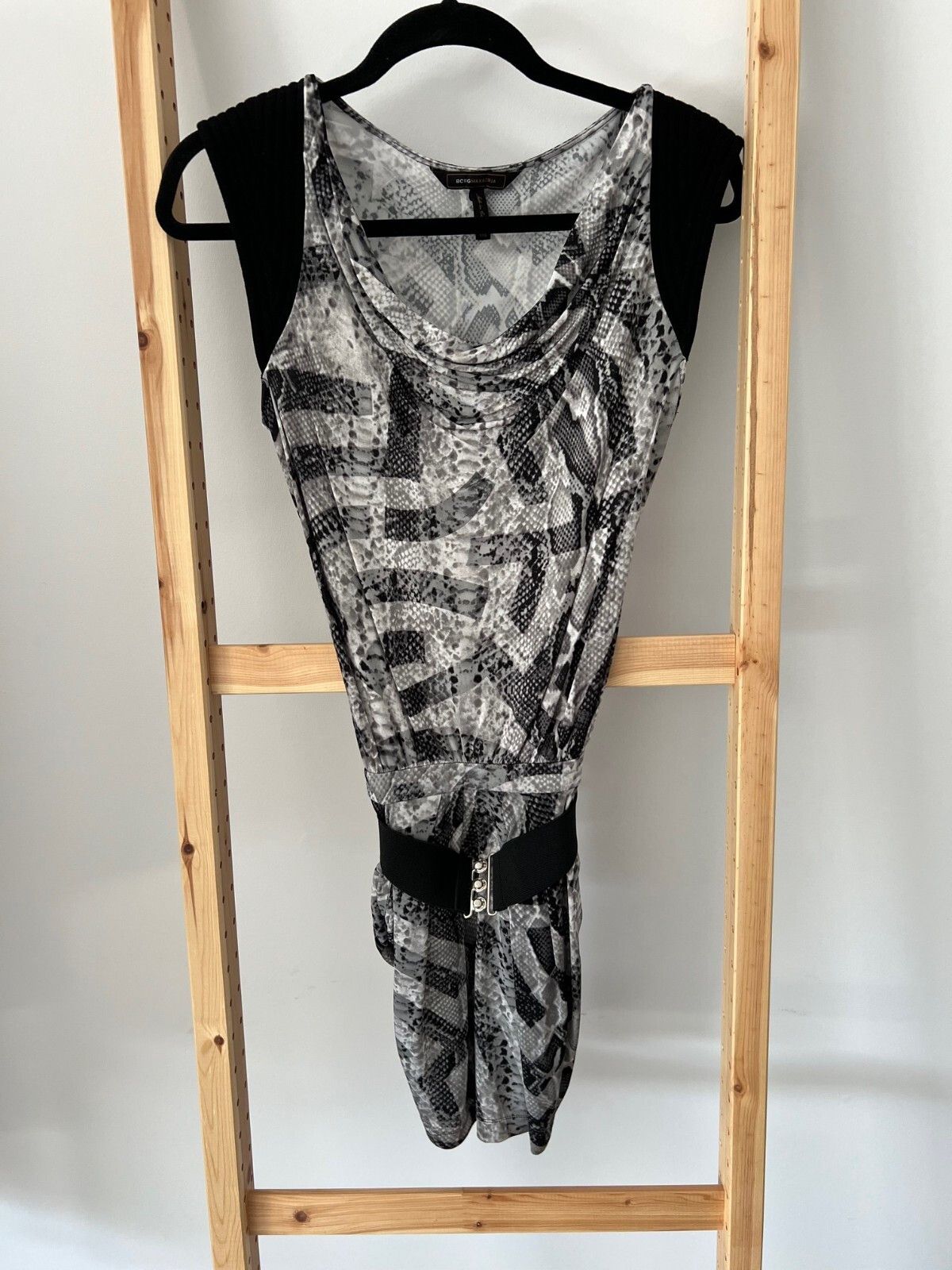 Bcbgmaxazria BCBGMAXAZRIA Gray Animal Print Sheath Mini Dress ( XXS ) Size XXS / US 00 / IT 34 - 2 Thumbnail
