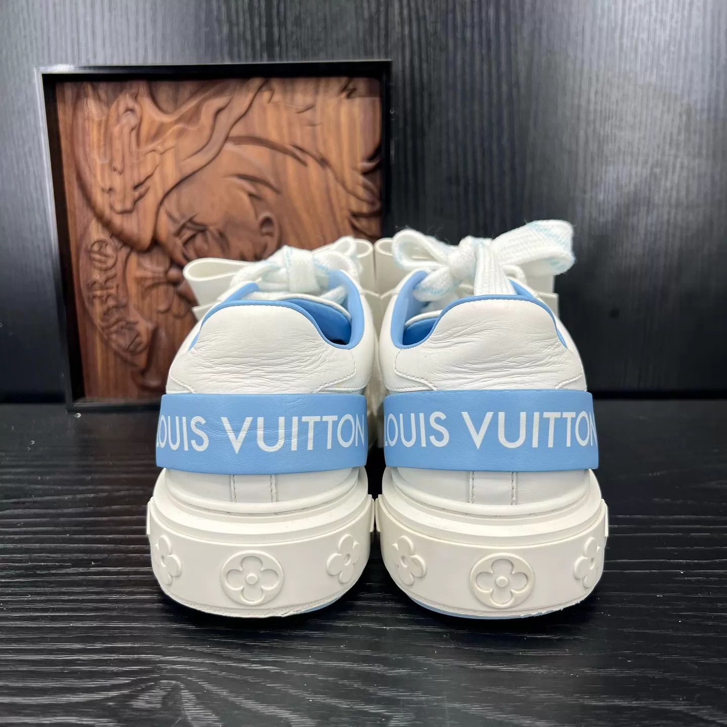 Louis Vuitton LV Time Out White & Blue Bow 35.5 Size US 5 / IT 35 - 5 Thumbnail
